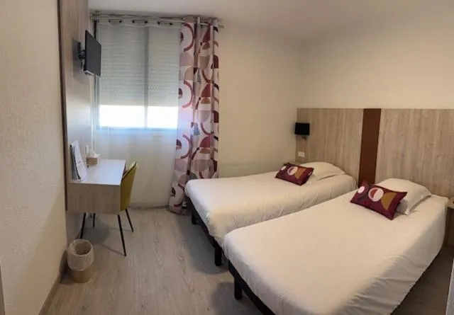 Twin Room in Les Jardins d'Oléron