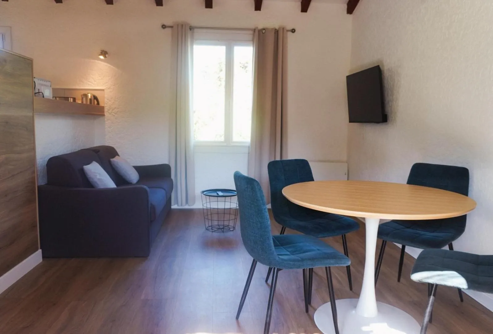 Communal lounge/ TV room in Résidence Les Cigales