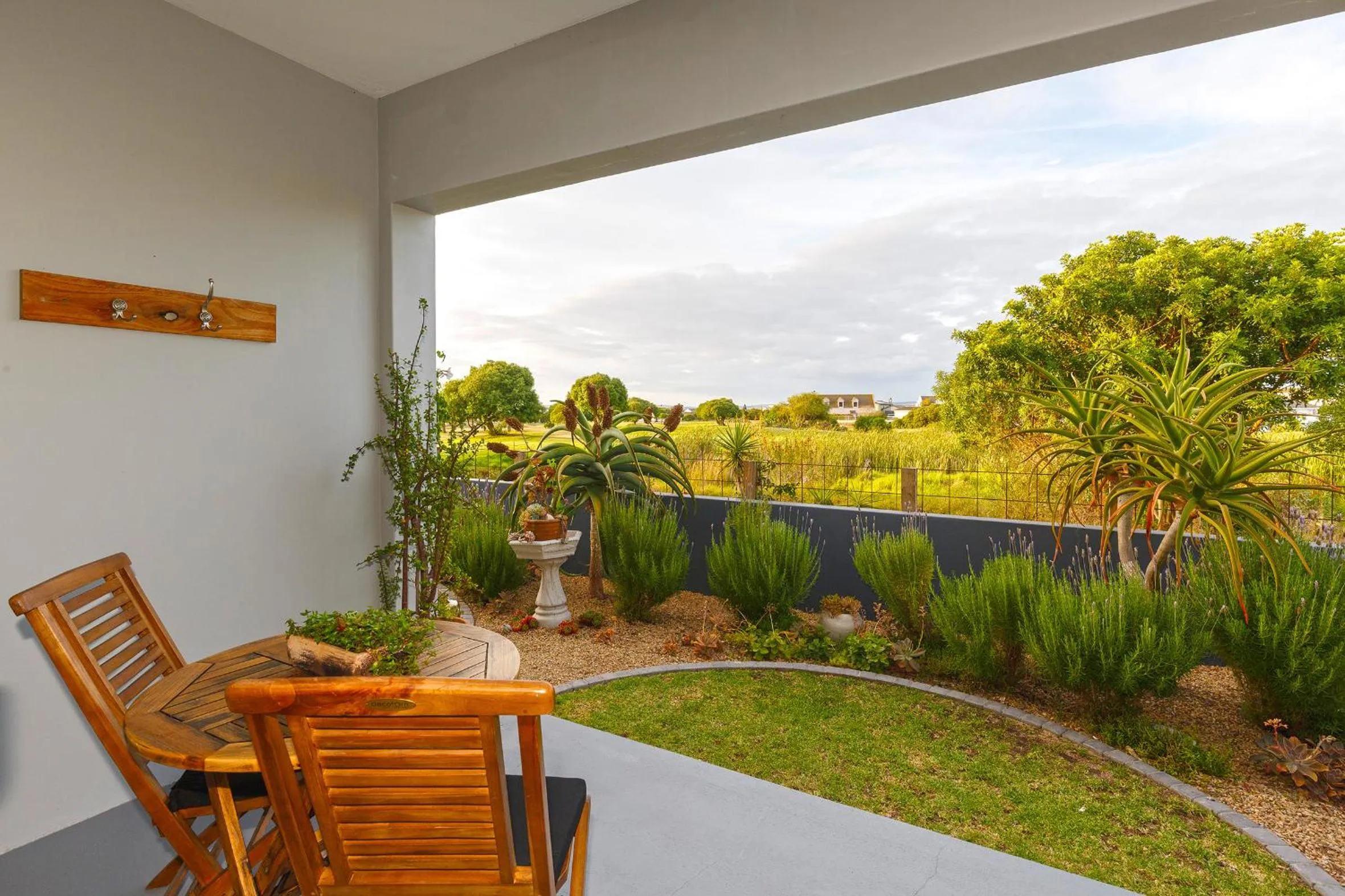 Patio in Le Mahi Guest House
