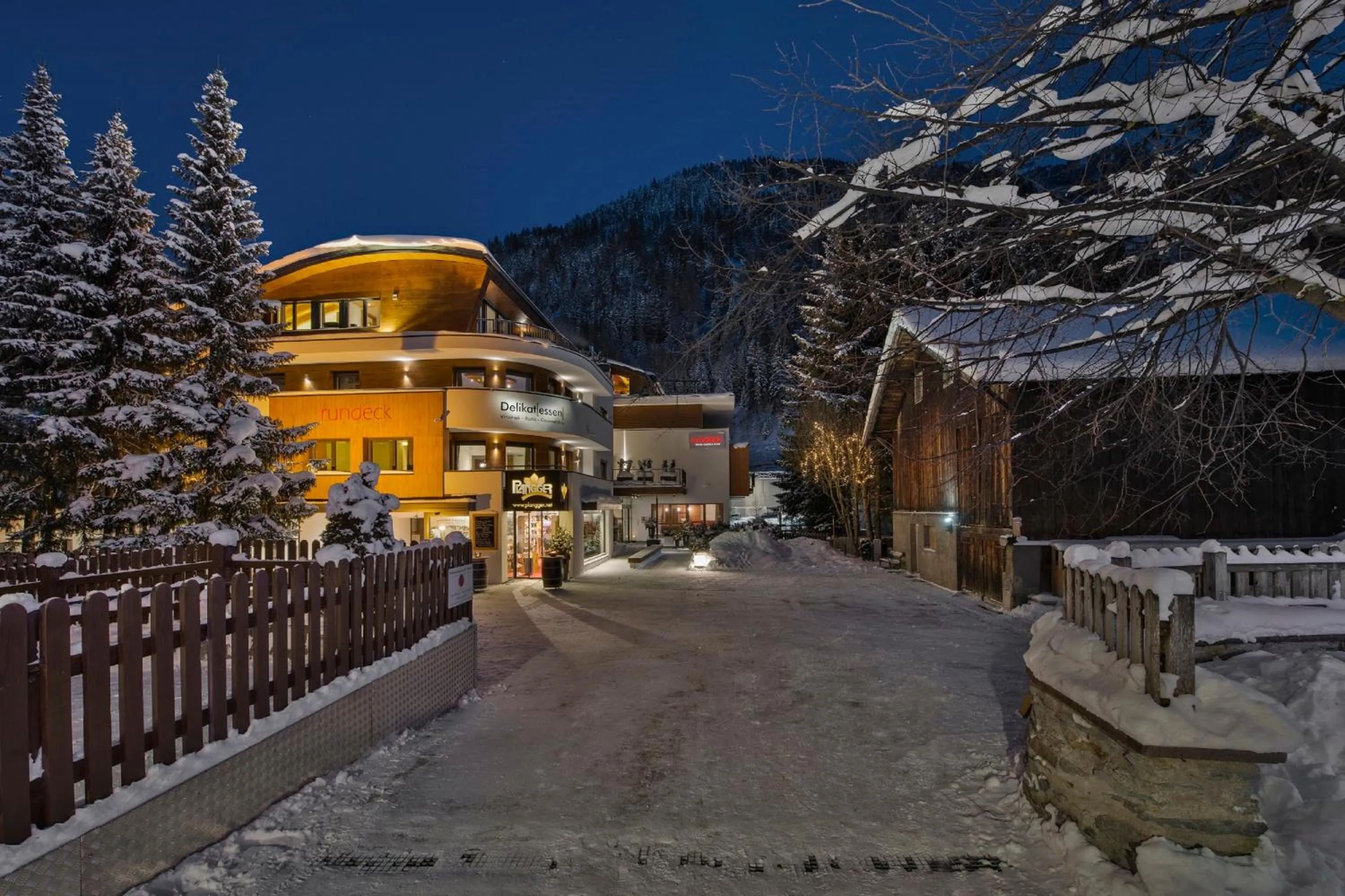 Property building in Hotel Rundeck