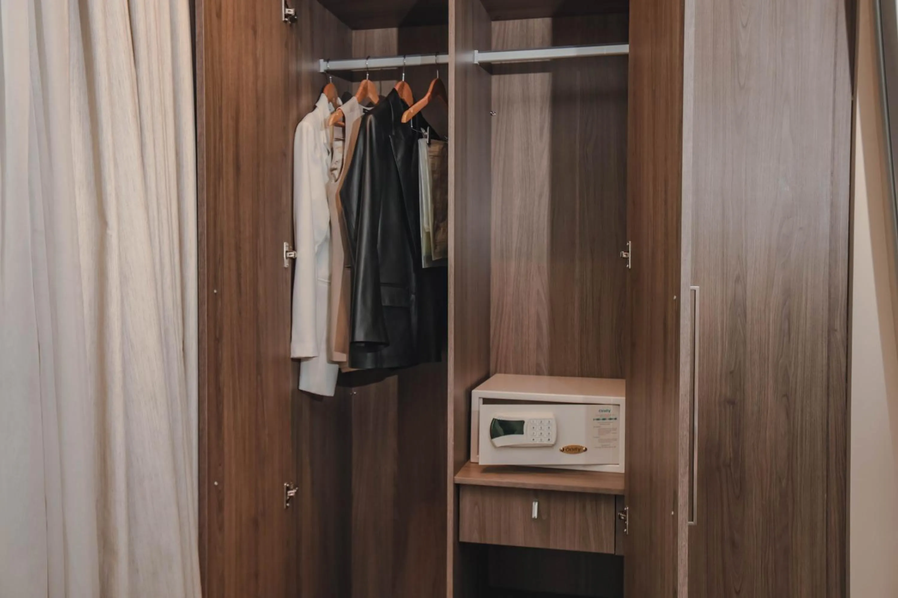 safe in Paseo La Galería Hotel & Suites