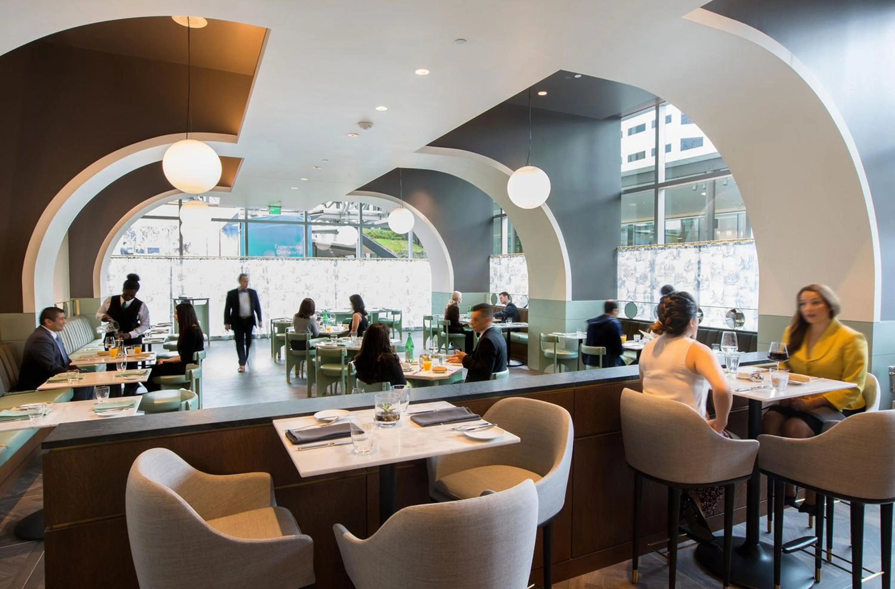 Restaurant/places to eat in The Laura Hotel, Houston Downtown, Autograph Collection