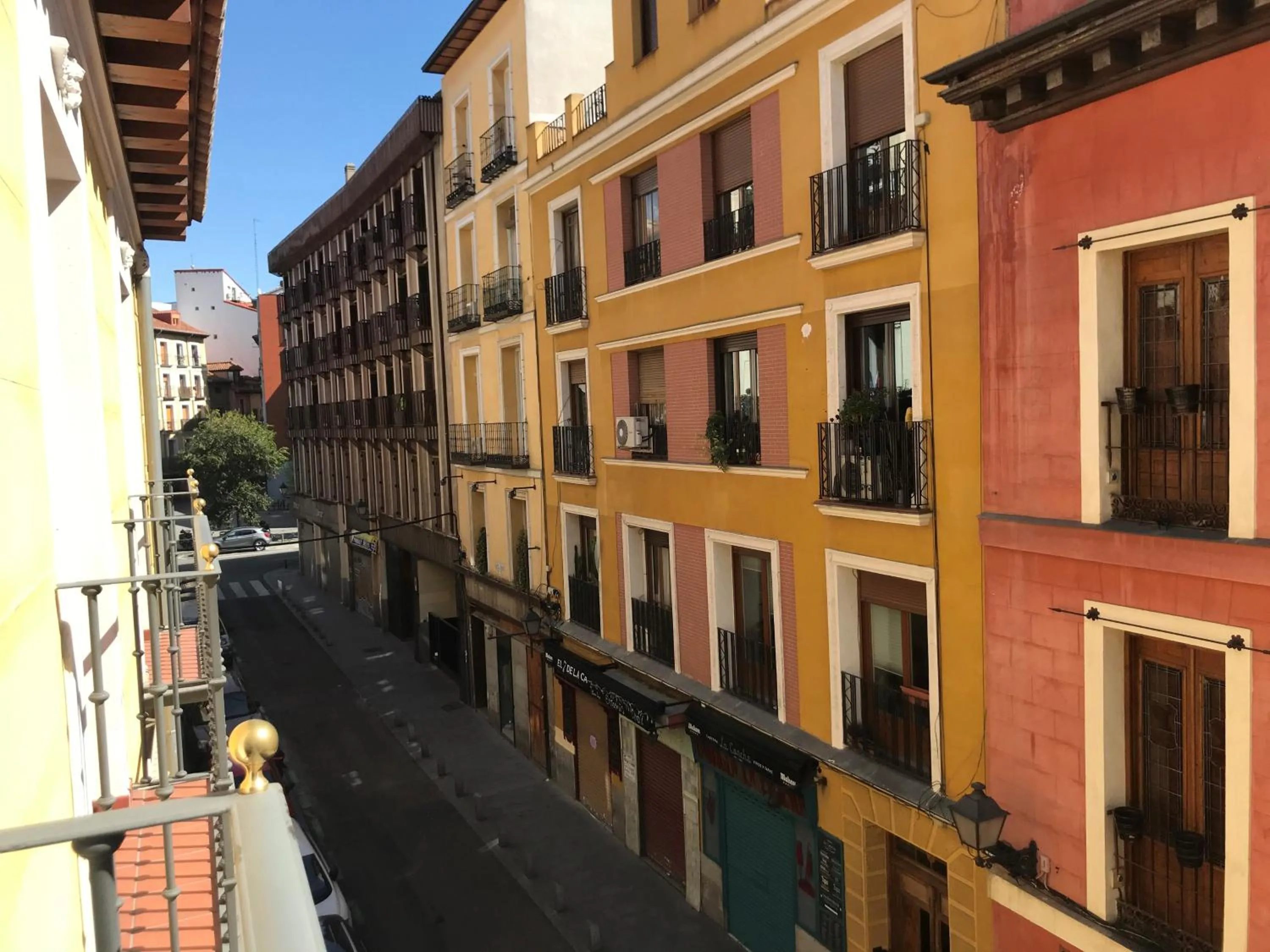 Street view in Posada del León de Oro Boutique Hotel