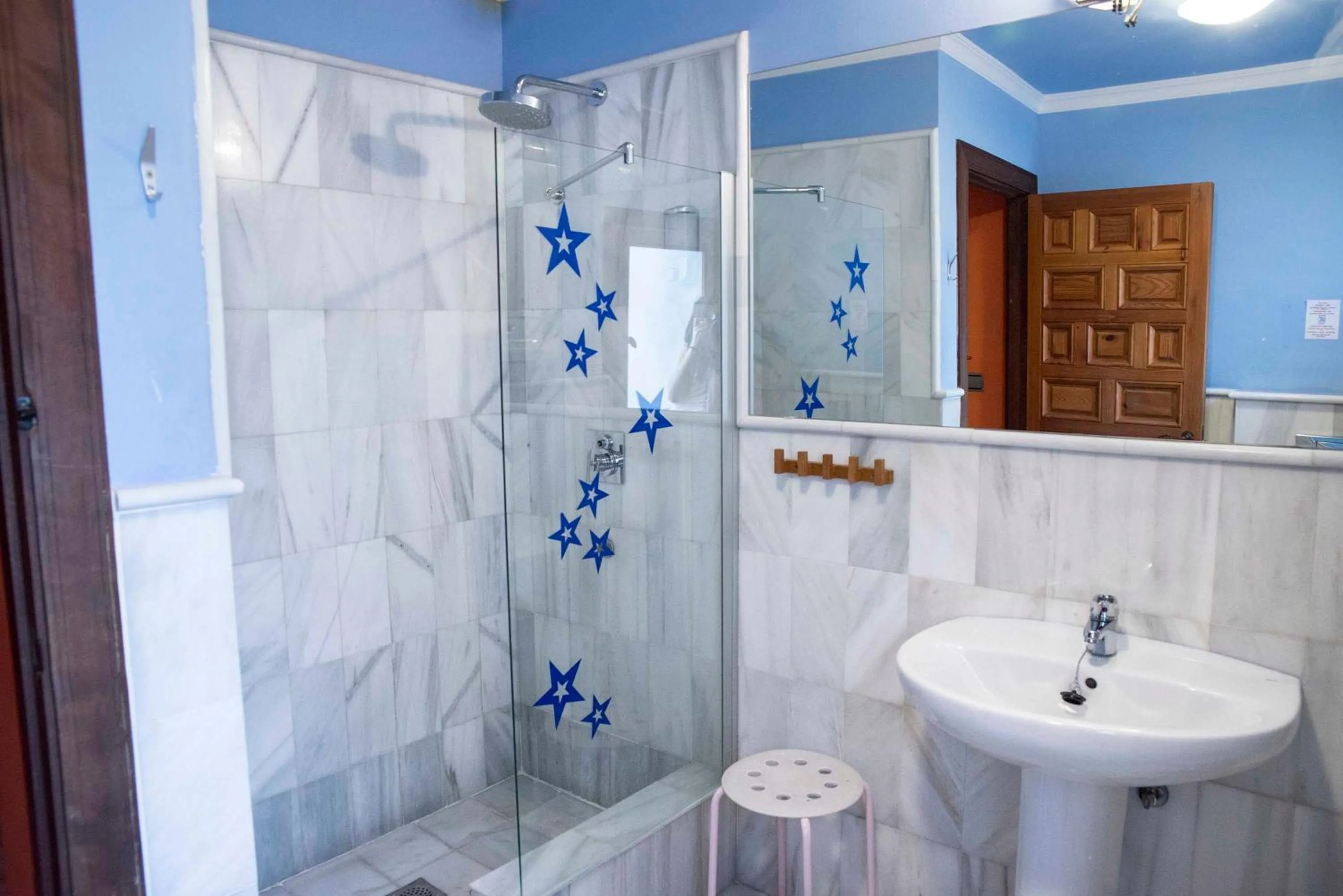 Bathroom in White Nest Hostel