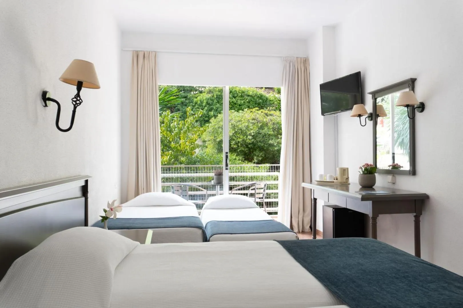 Bedroom in Louis Ionian Sun