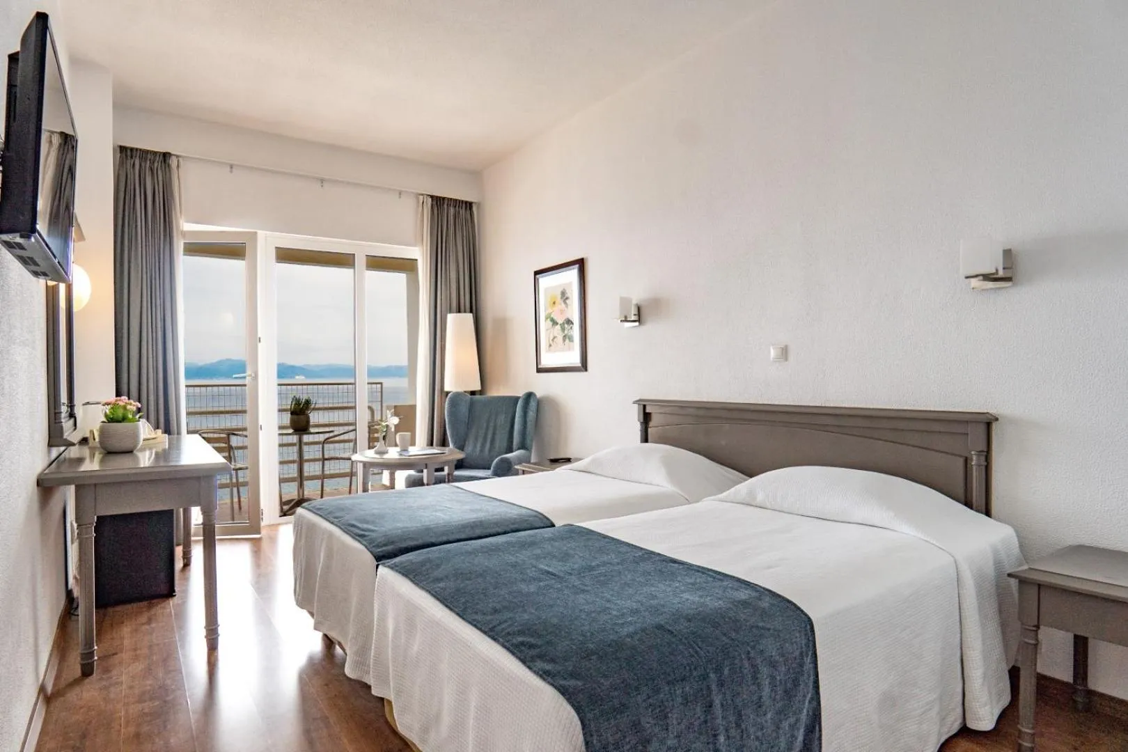 Bedroom in Louis Ionian Sun