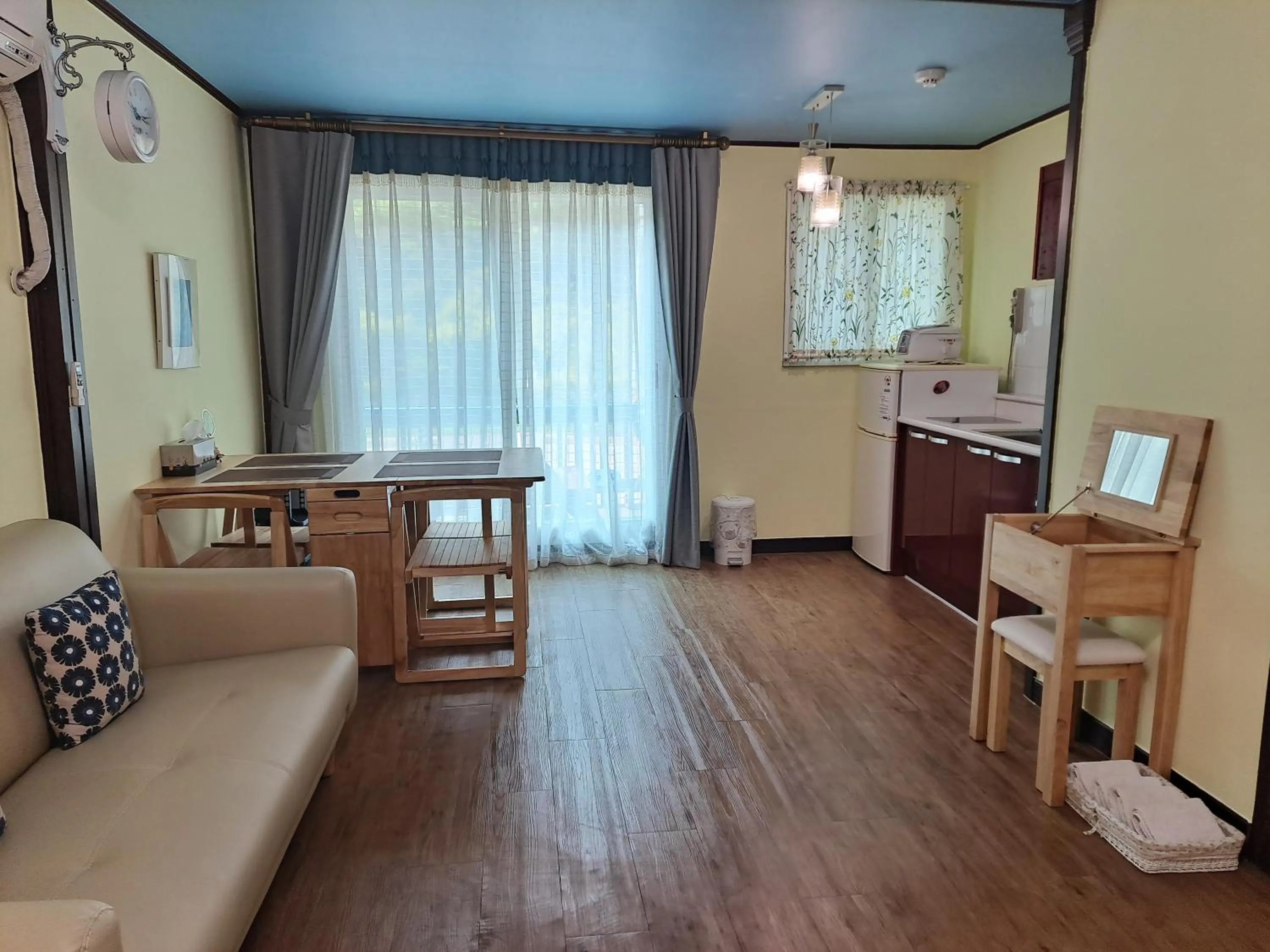 Charm Pension