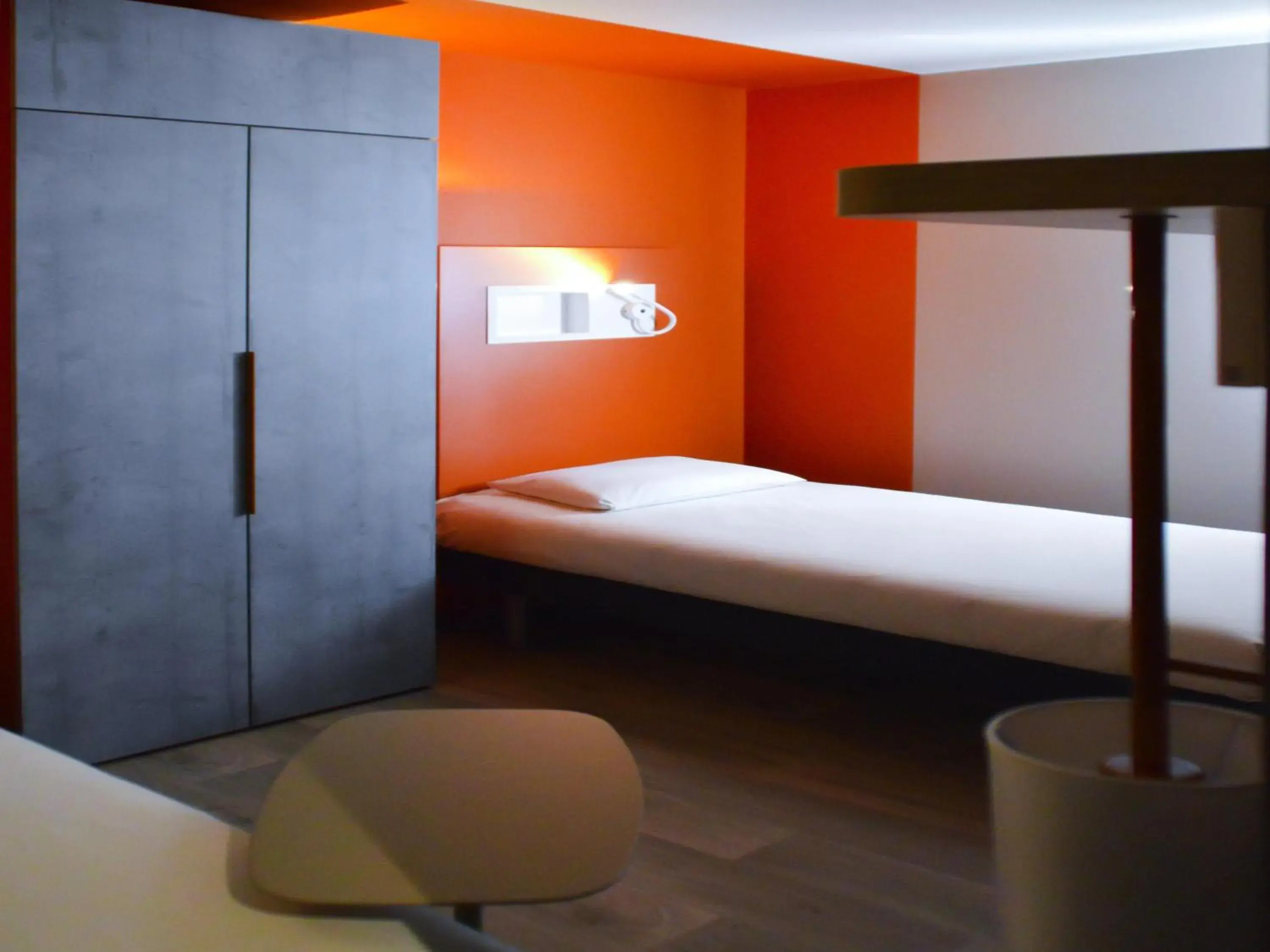 Bedroom, Bed in Ibis Budget Hyères Bedroom, Bed in Ibis Budget Hyères