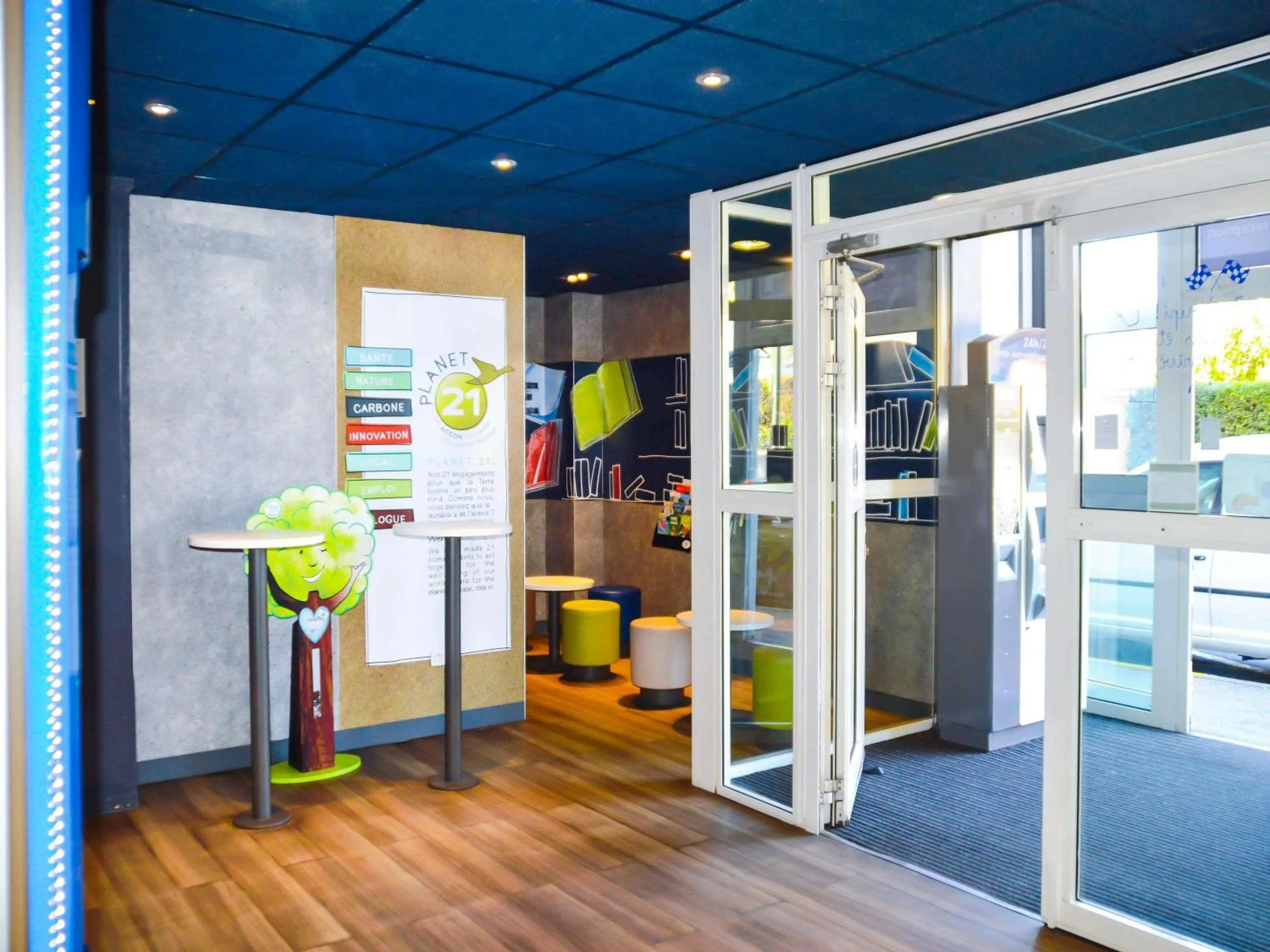 Property building in Ibis Budget Hyères