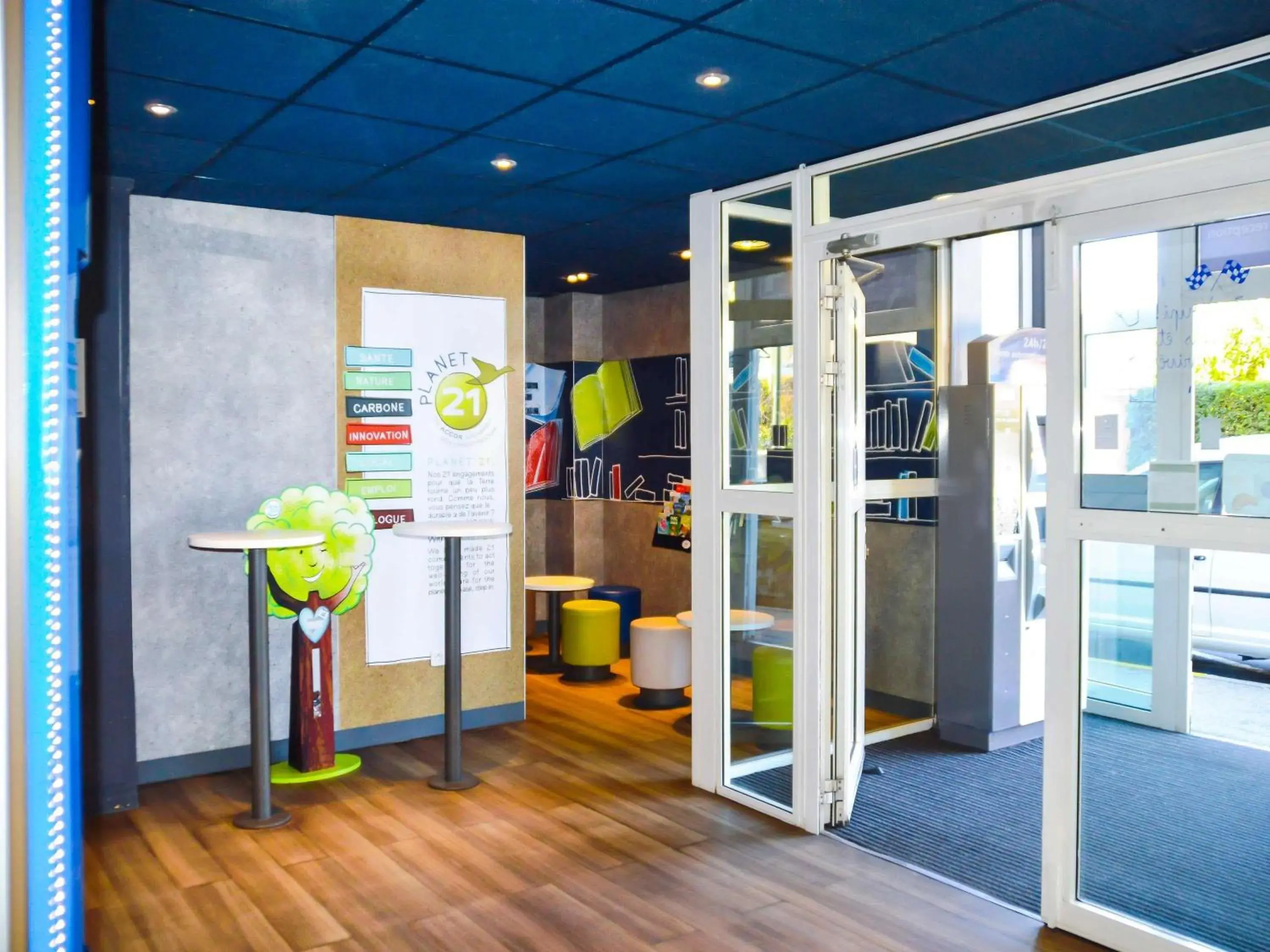 Property building in Ibis Budget Hyères Property building in Ibis Budget Hyères