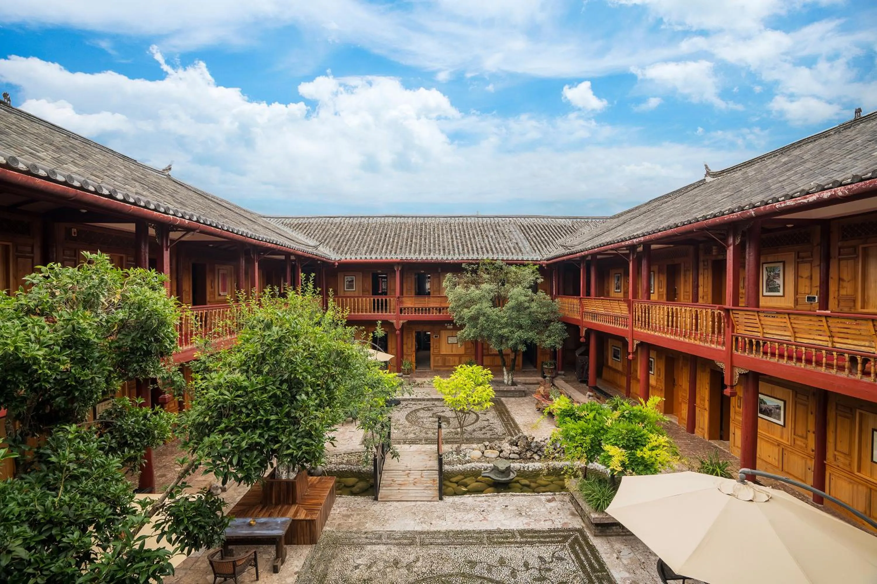 Lijiang Wangfu Hotel