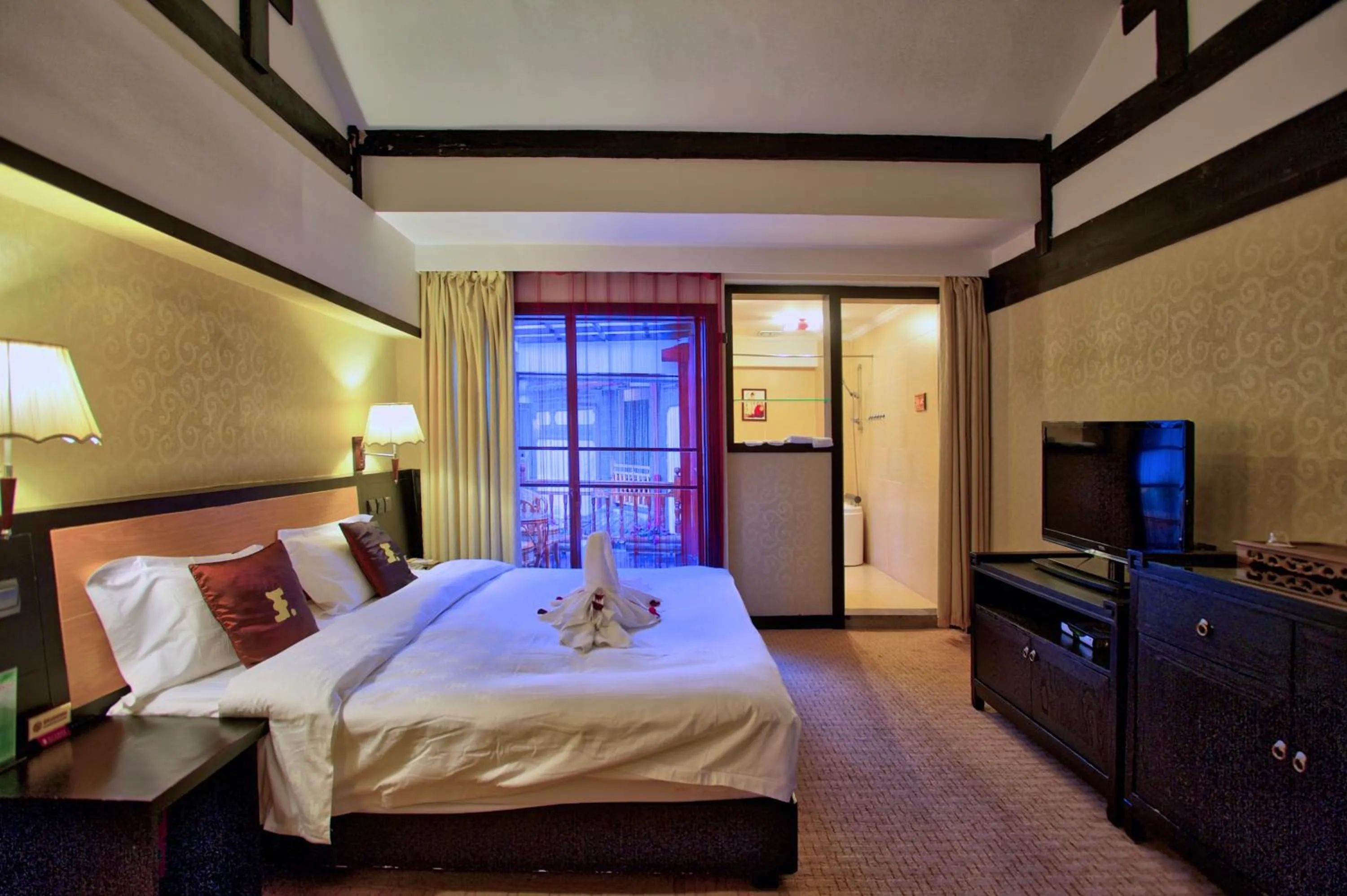 Other, Bed in Lijiang Wangfu Hotel