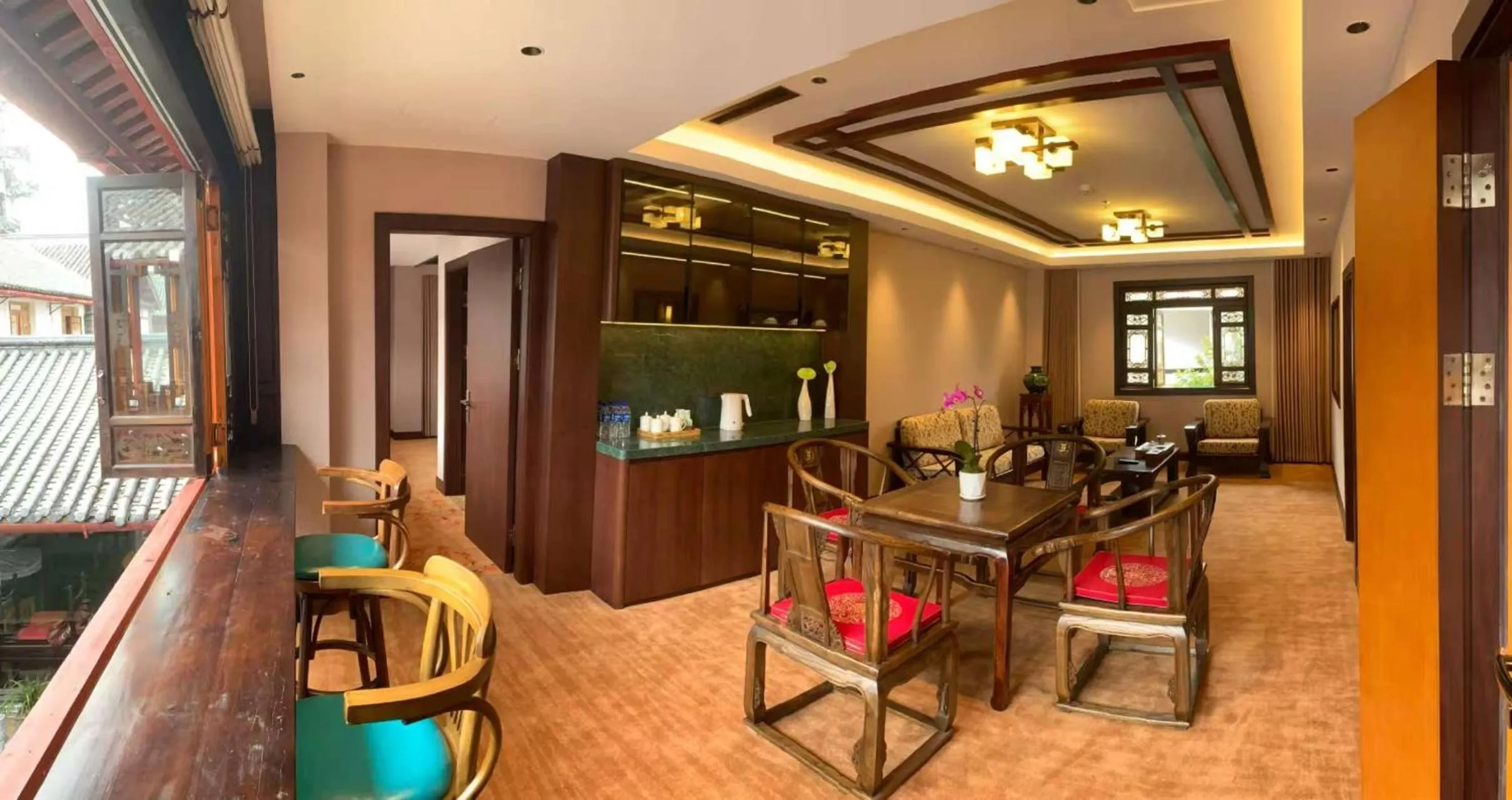 Lijiang Wangfu Hotel