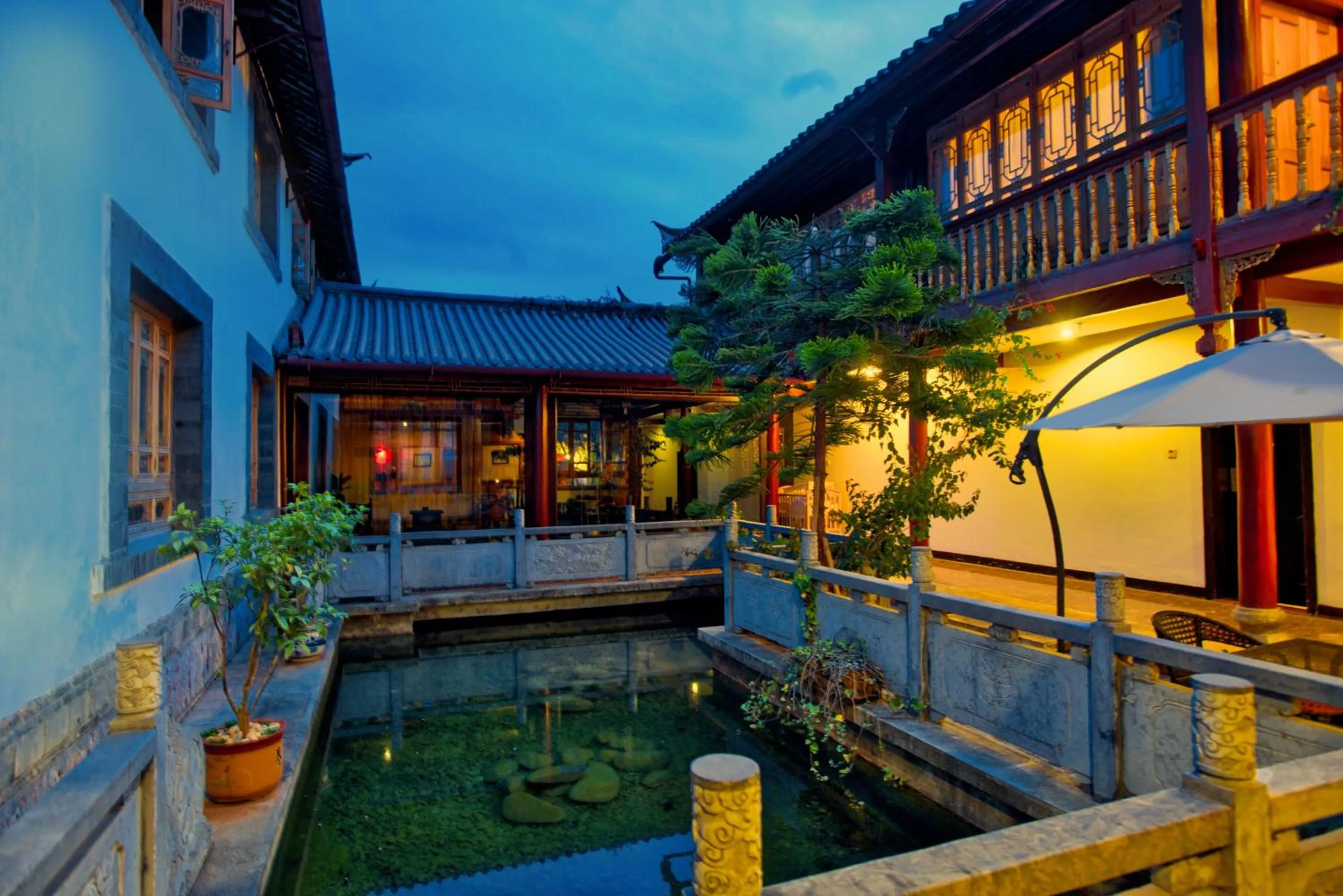 Lijiang Wangfu Hotel