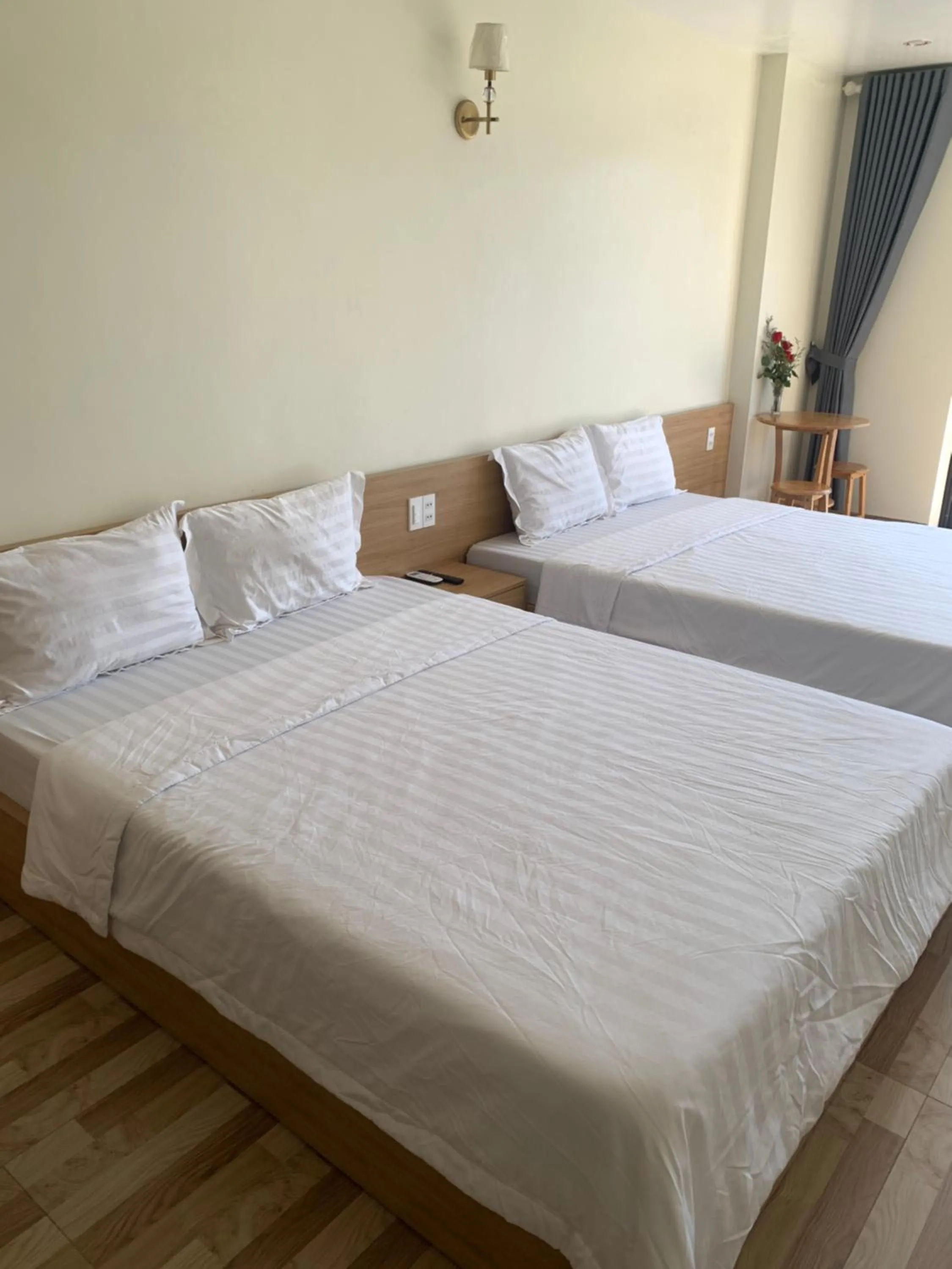 Bedroom, Bed in Sea Balcony Hotel