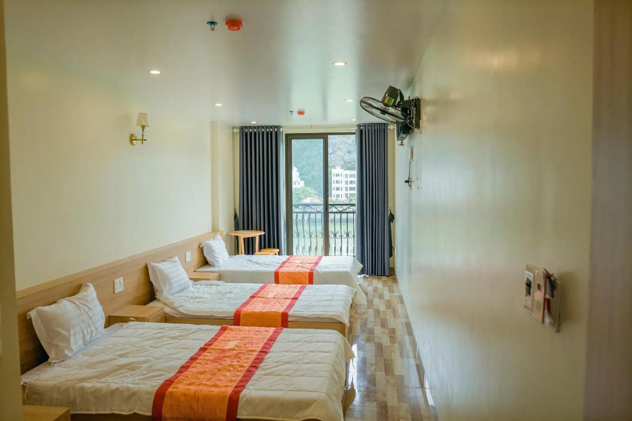 Triple Room with Balcony in Sea Balcony Hotel Triple Room with Balcony in Sea Balcony Hotel