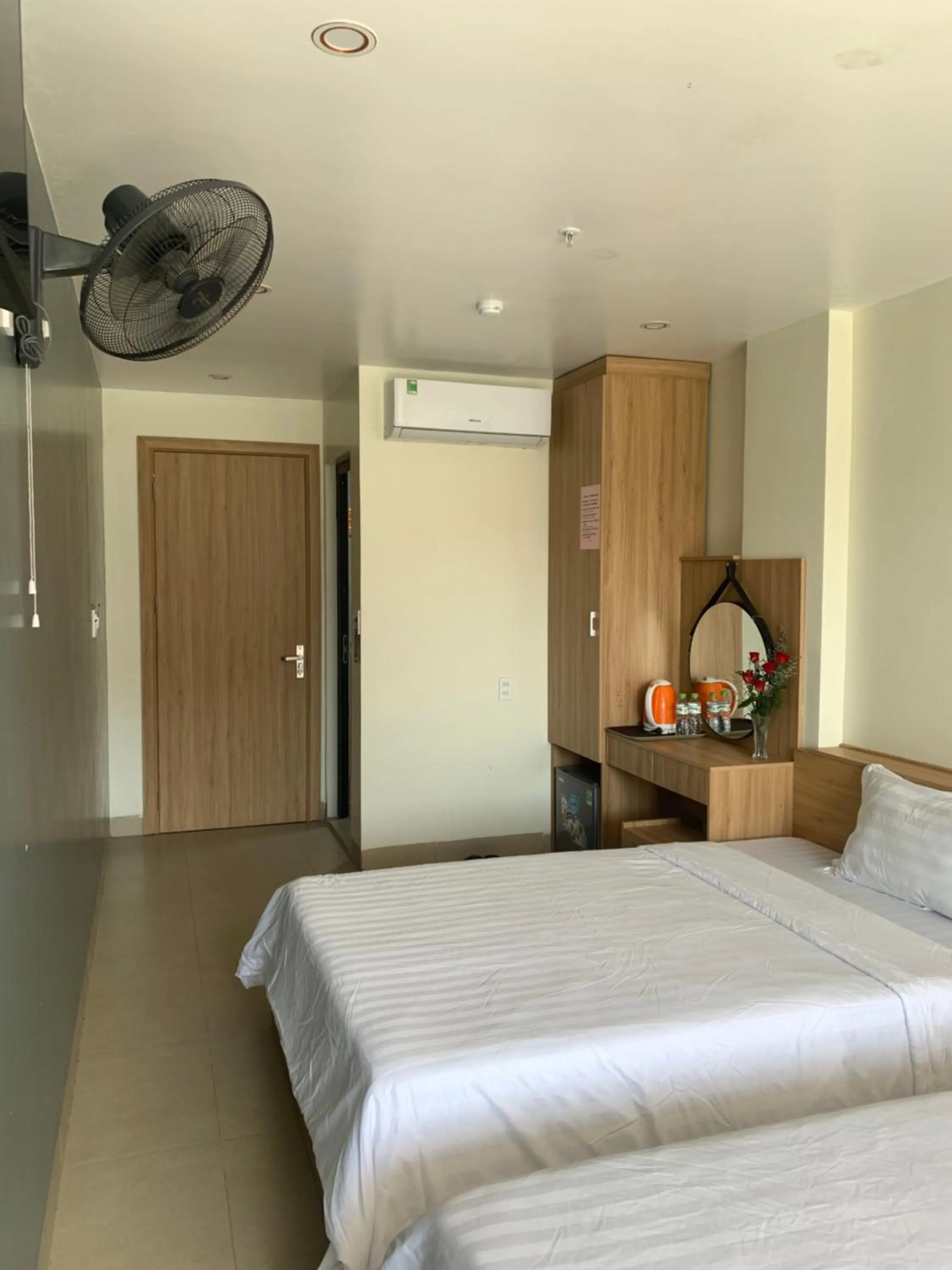 air conditioner, Bed in Sea Balcony Hotel