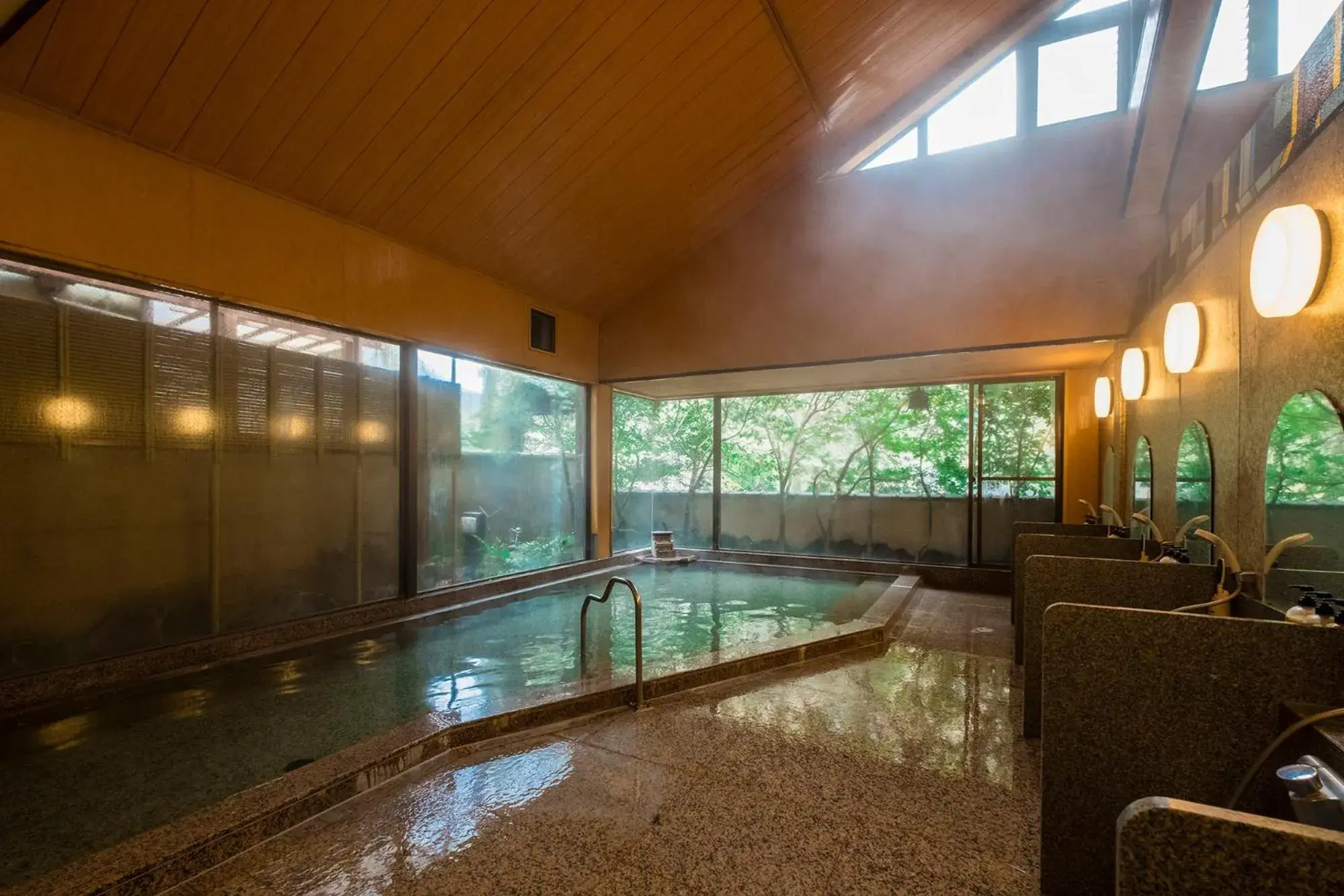 Swimming pool in Yamagaso Swimming pool in Yamagaso