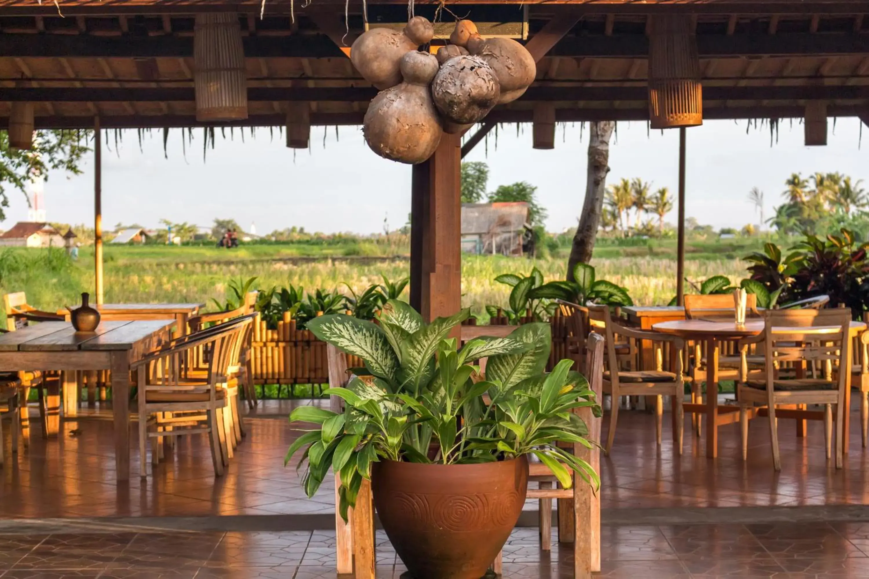 Restaurant/places to eat in Puri Taman Sari Resort Restaurant/places to eat in Puri Taman Sari Resort