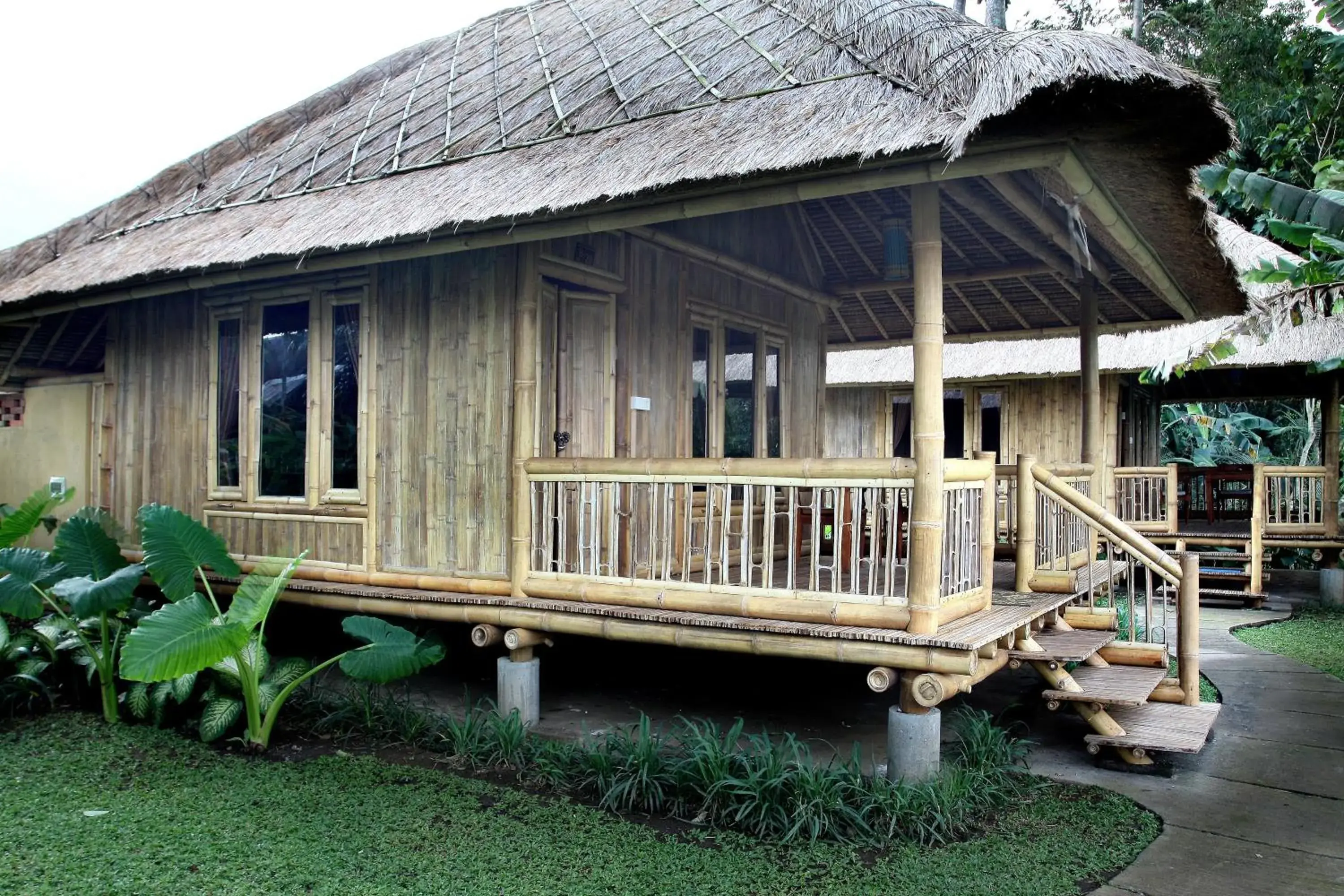 Property building in Puri Taman Sari Resort Property building in Puri Taman Sari Resort