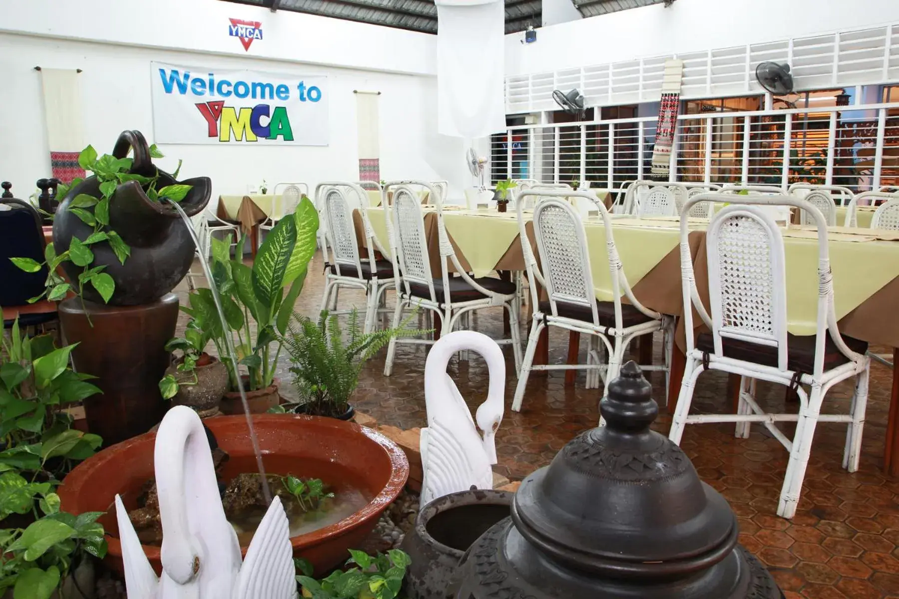 Restaurant/places to eat in The International Hotel Chiang Mai - YMCA Restaurant/places to eat in The International Hotel Chiang Mai - YMCA