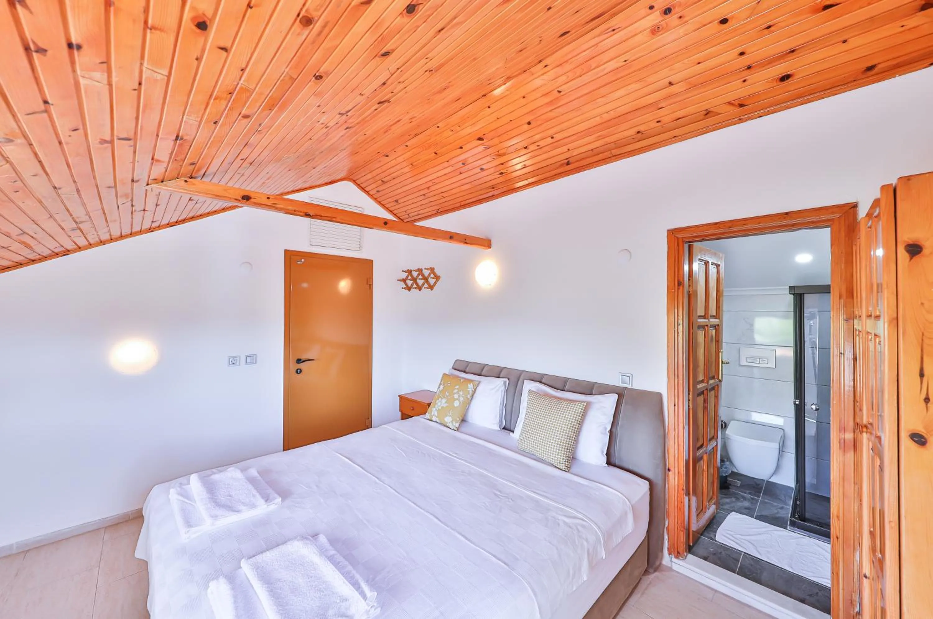 Bedroom, Bed in Villa Dundar - Kas Apartments