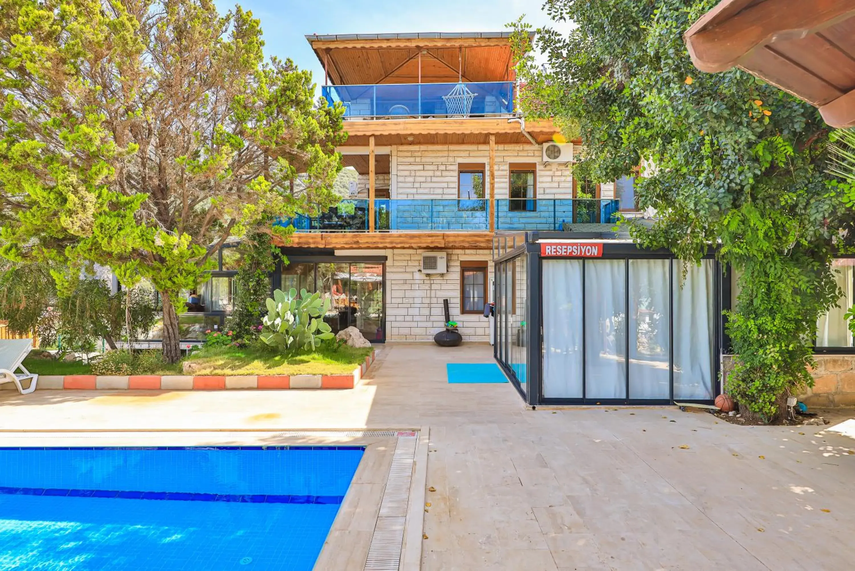 Property building in Villa Dundar - Kas Apart Otel Property building in Villa Dundar - Kas Apart Otel