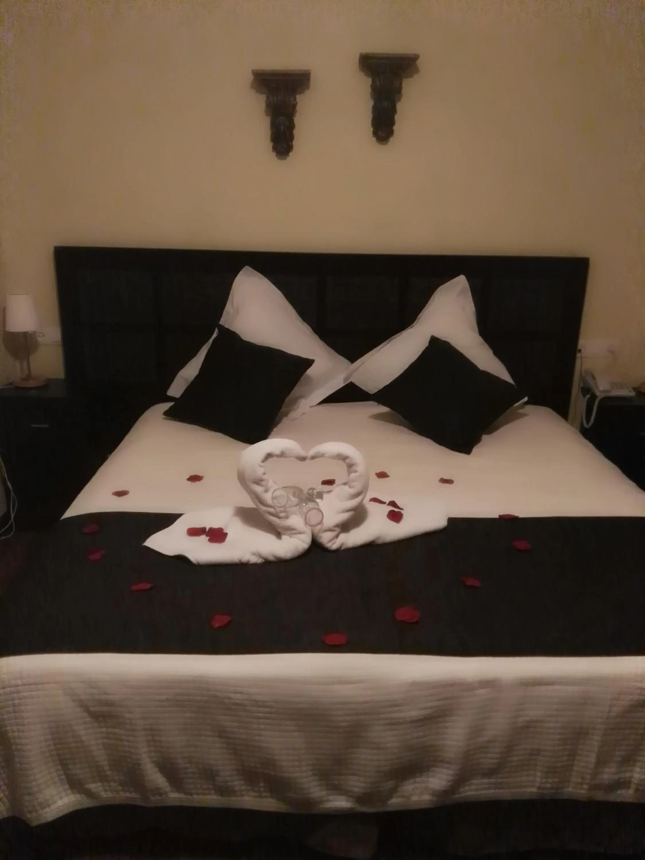 Photo of the whole room, Bed in Hotel Montearoma