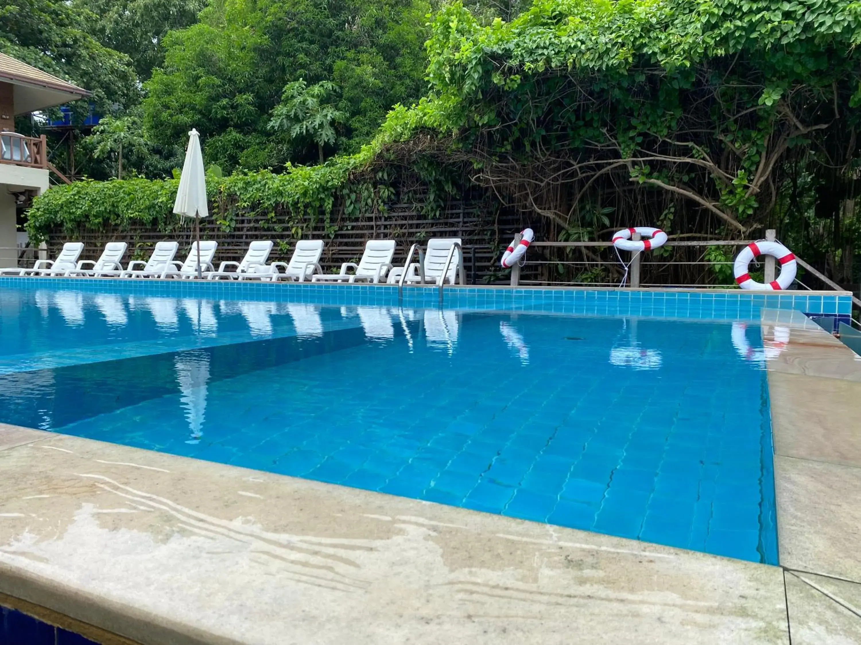 Swimming pool in Samed Cabana Resort Swimming pool in Samed Cabana Resort