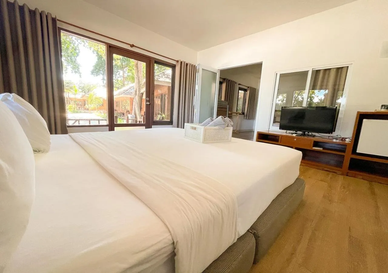 Bed in Samed Cabana Resort