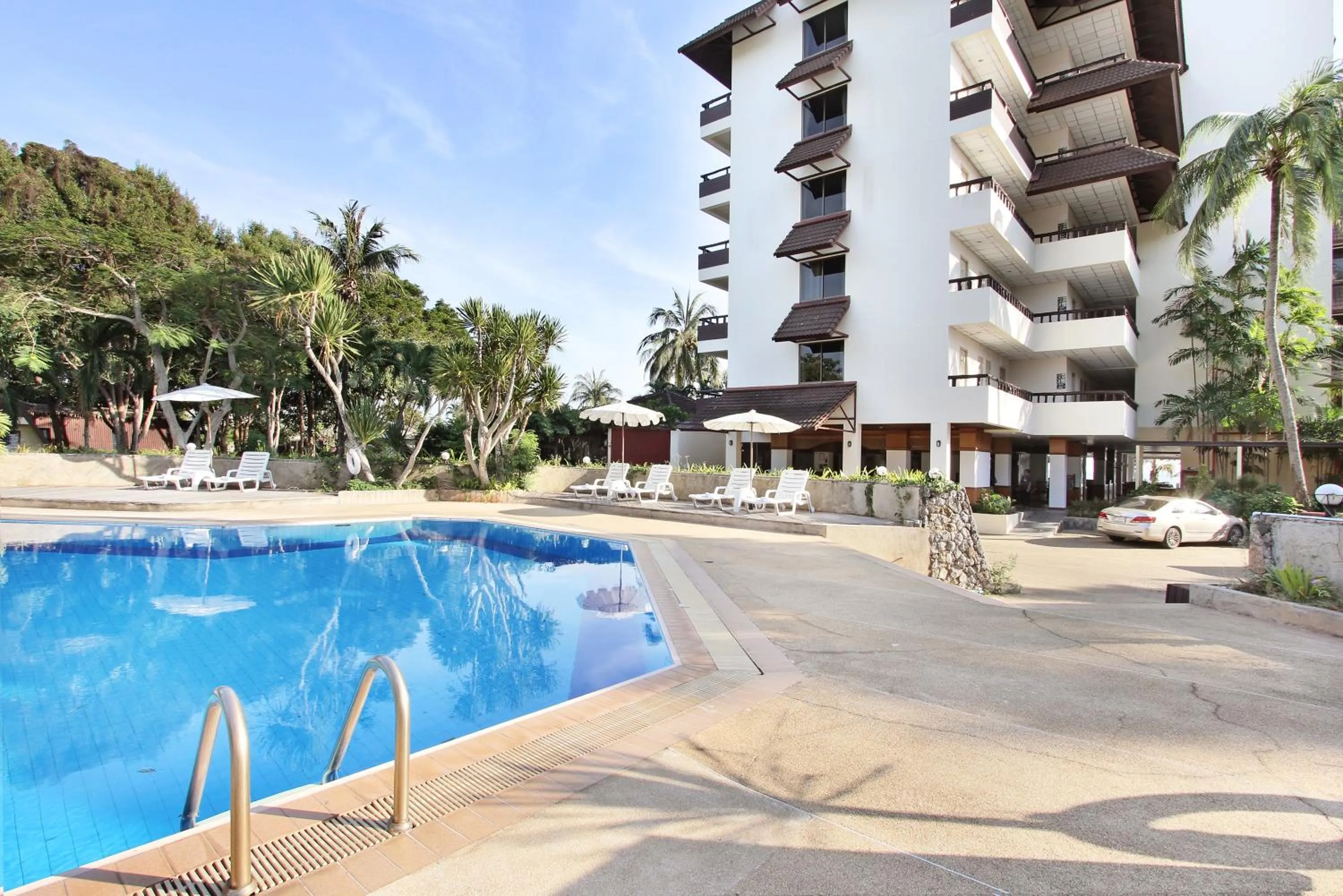 Property building in Rayong Chalet Resort