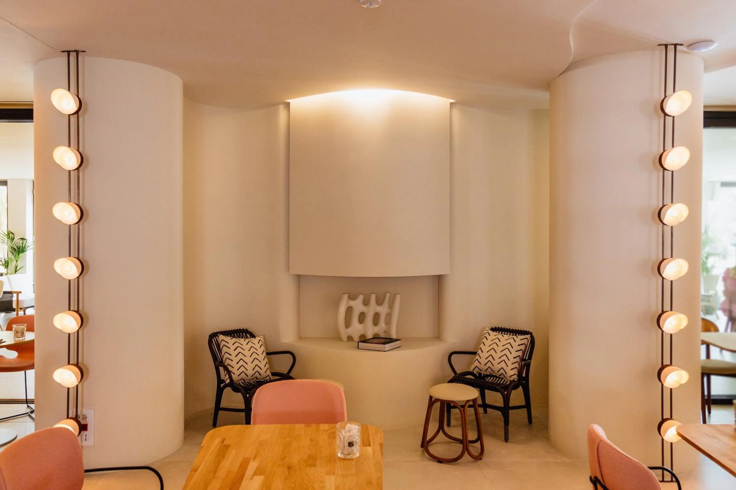 Restaurant/places to eat in Pacha Hotel