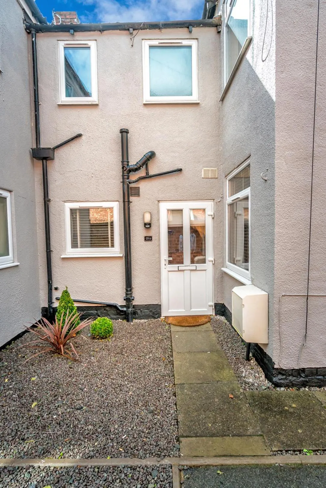 Facade/entrance in Cannock Hotel Apartments