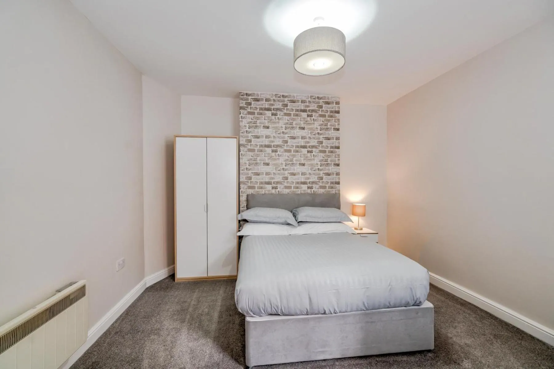 Bedroom, Bed in Cannock Hotel Apartments