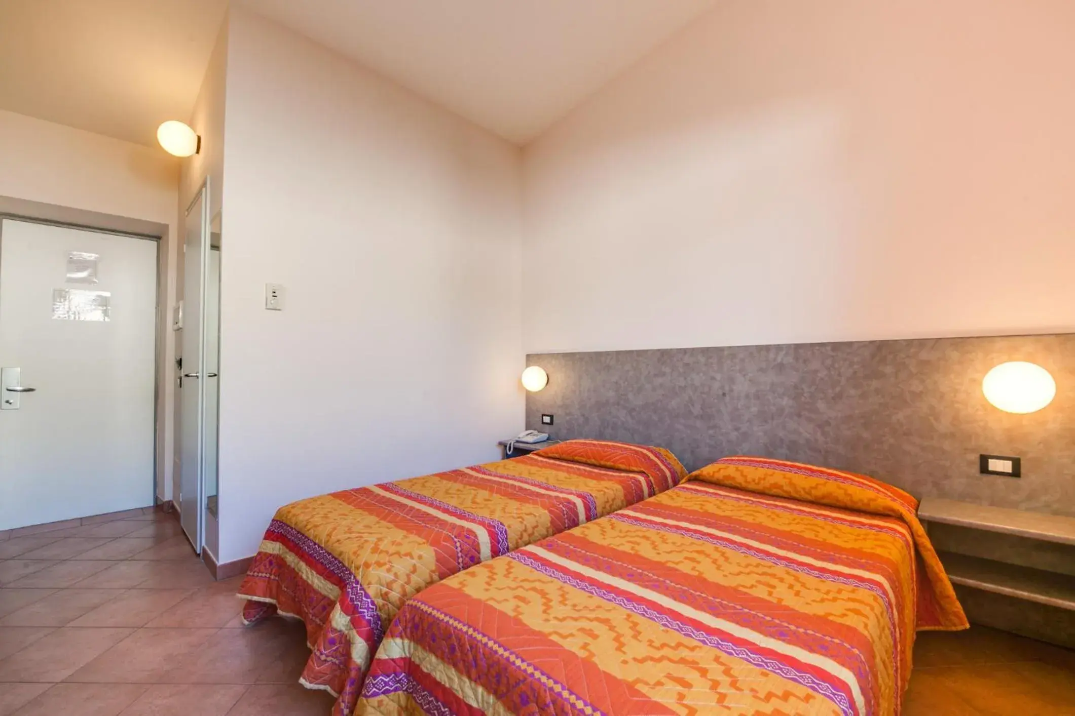 Twin Room - single occupancy in AutoHotel Twin Room - single occupancy in AutoHotel