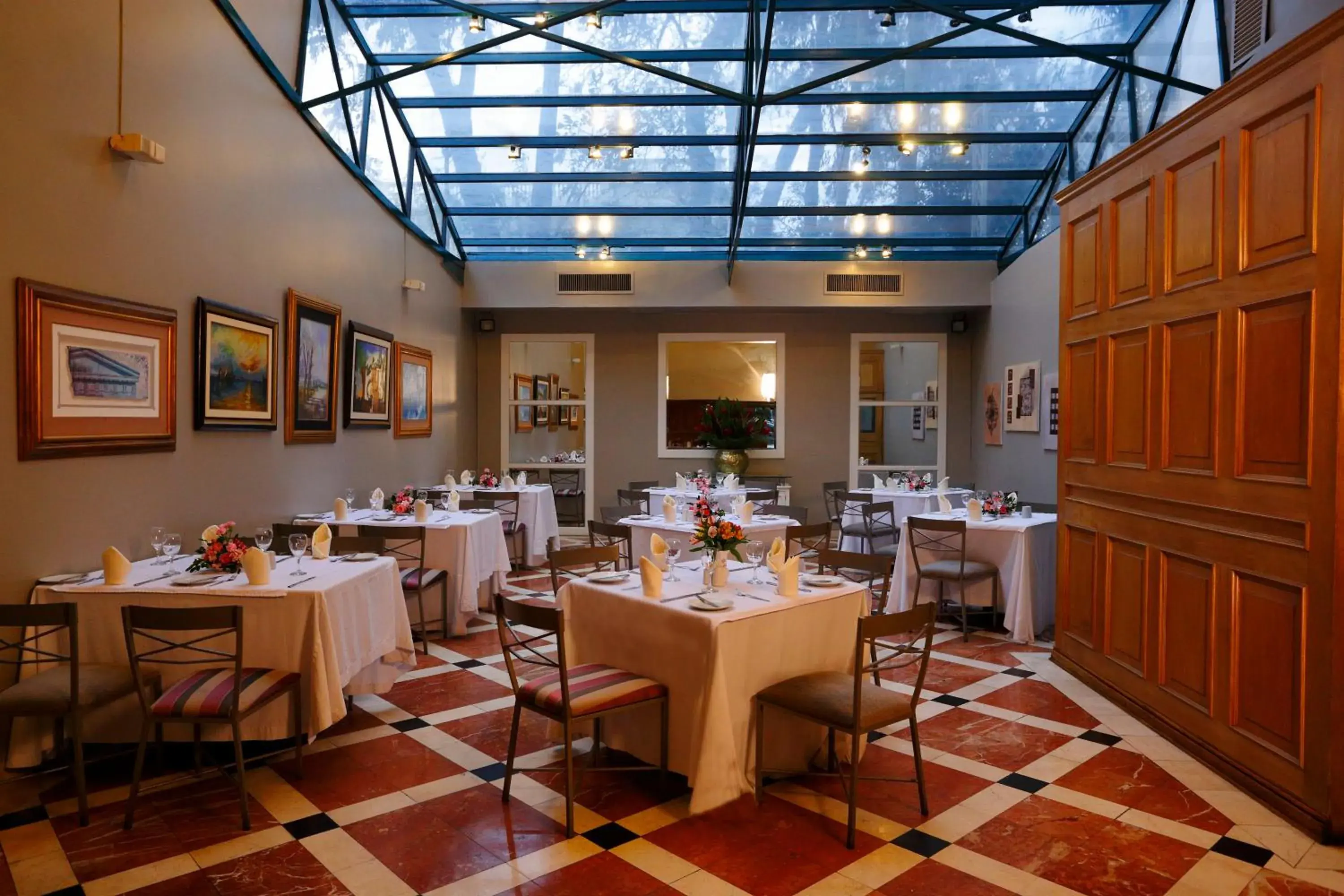 Restaurant/places to eat in Suites del Bosque Hotel Restaurant/places to eat in Suites del Bosque Hotel