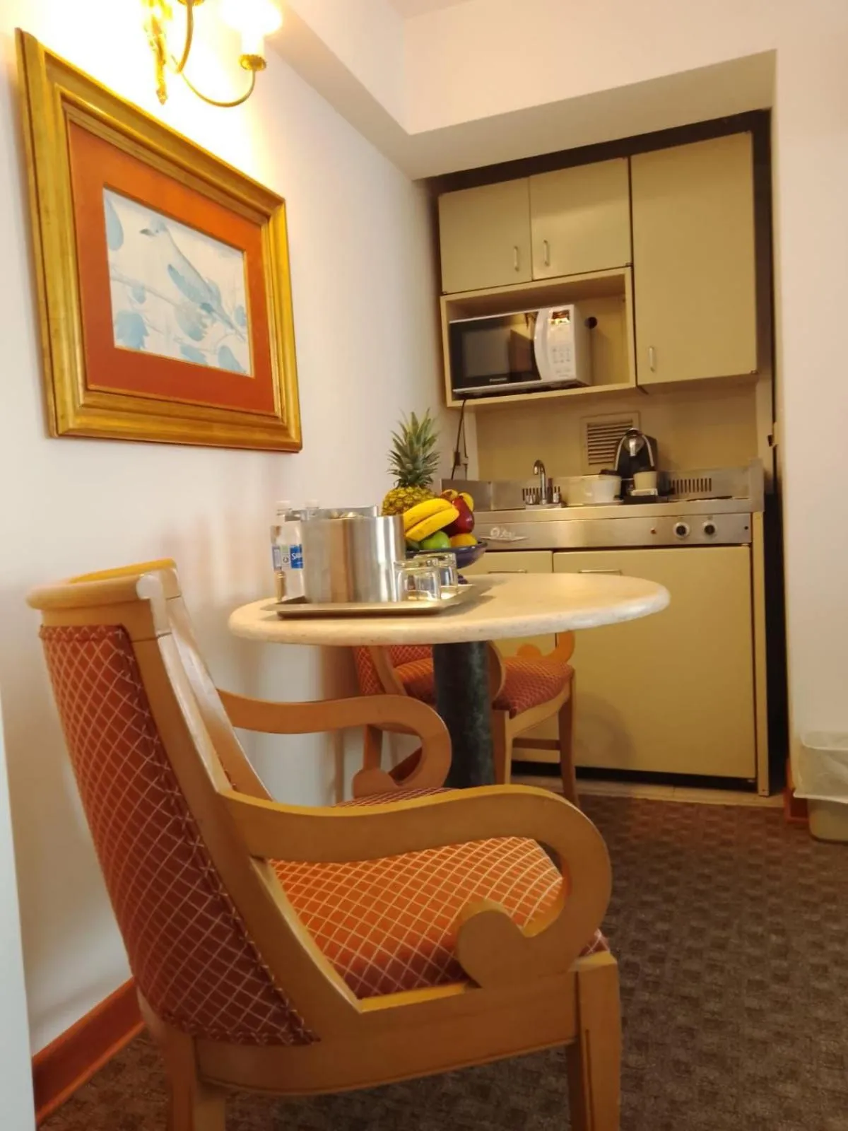 Kitchen or kitchenette in Suites del Bosque Hotel
