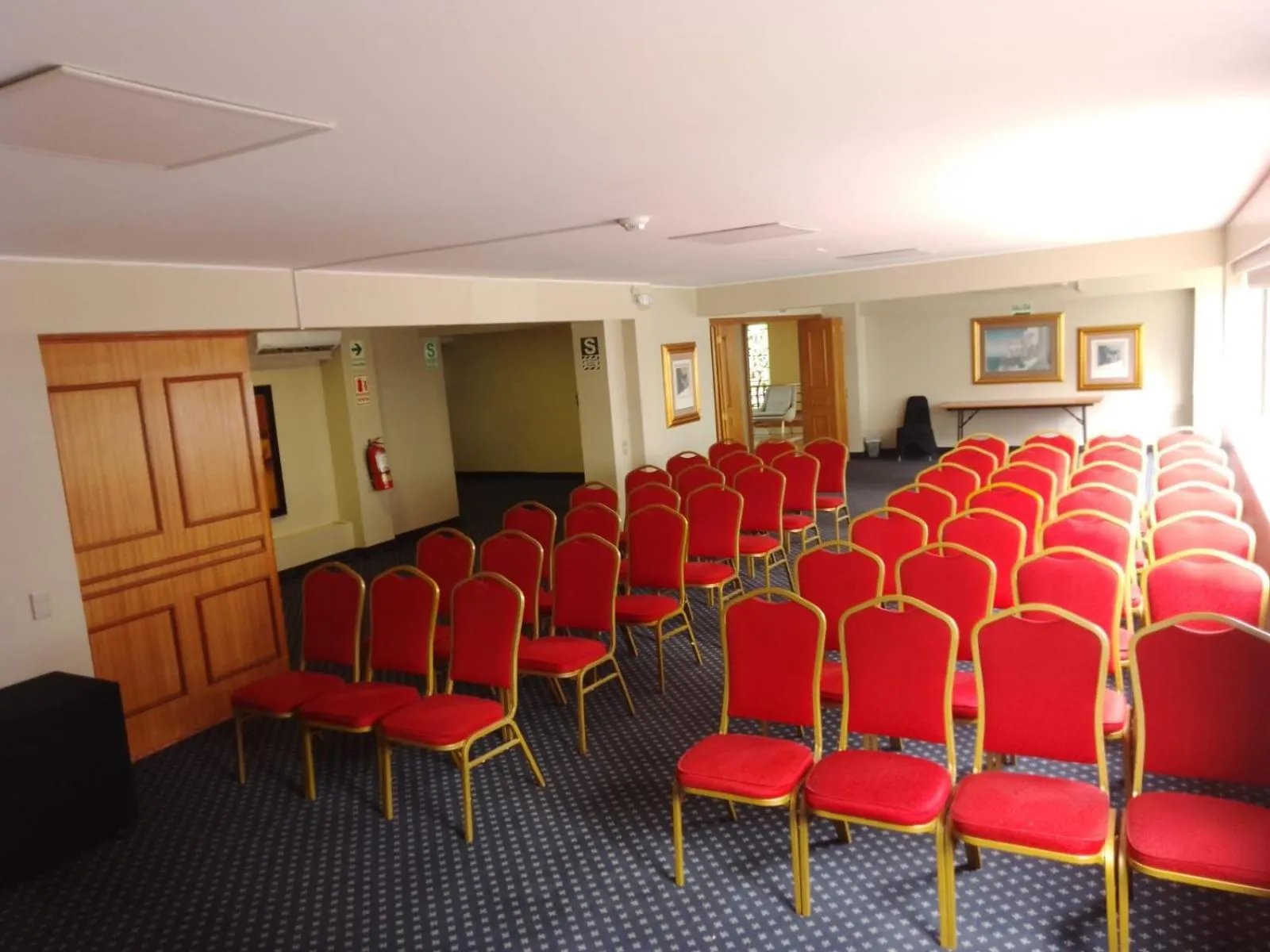 Meeting/conference room in Suites del Bosque Hotel