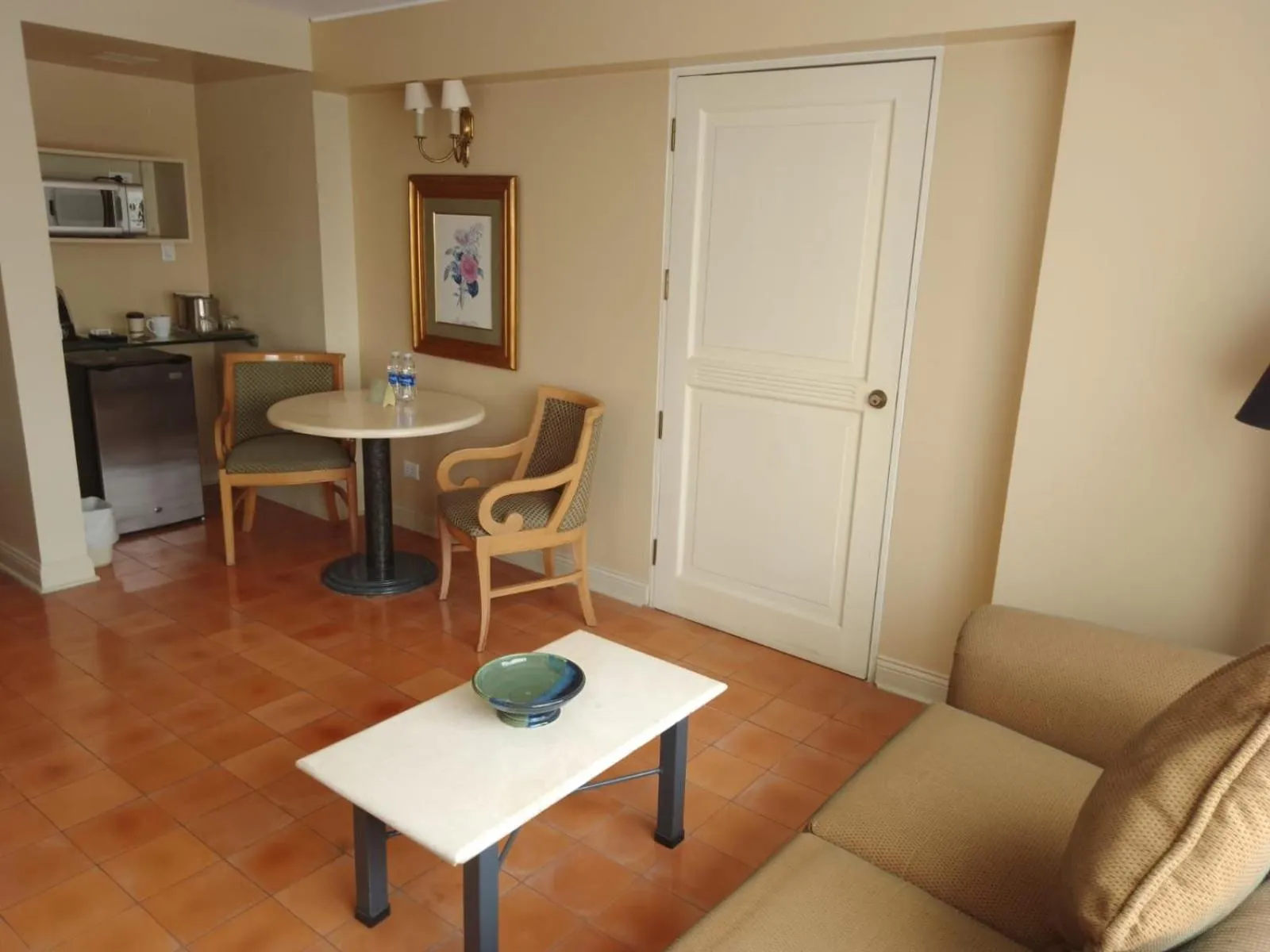 Seating area in Suites del Bosque Hotel