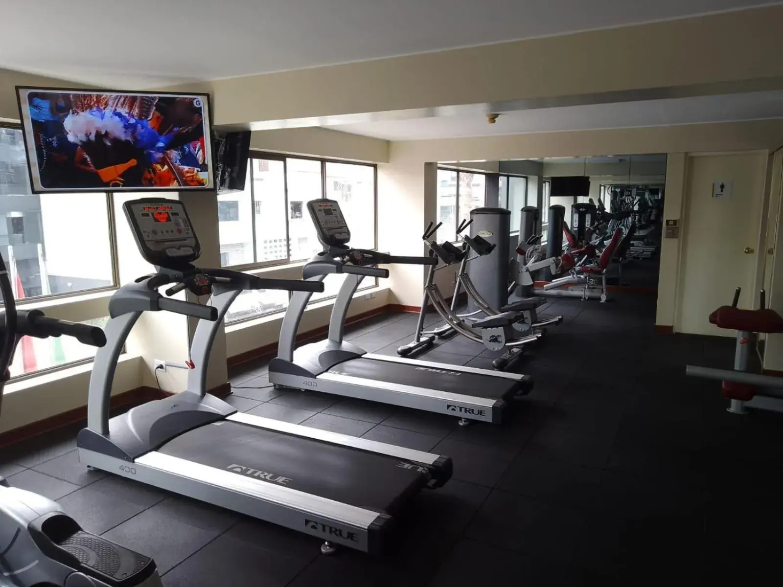 Fitness centre/facilities in Suites del Bosque Hotel Fitness centre/facilities in Suites del Bosque Hotel