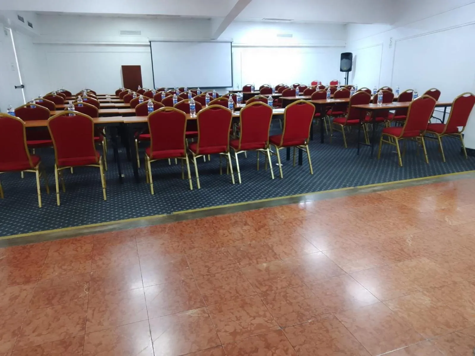 Meeting/conference room in Suites del Bosque Hotel