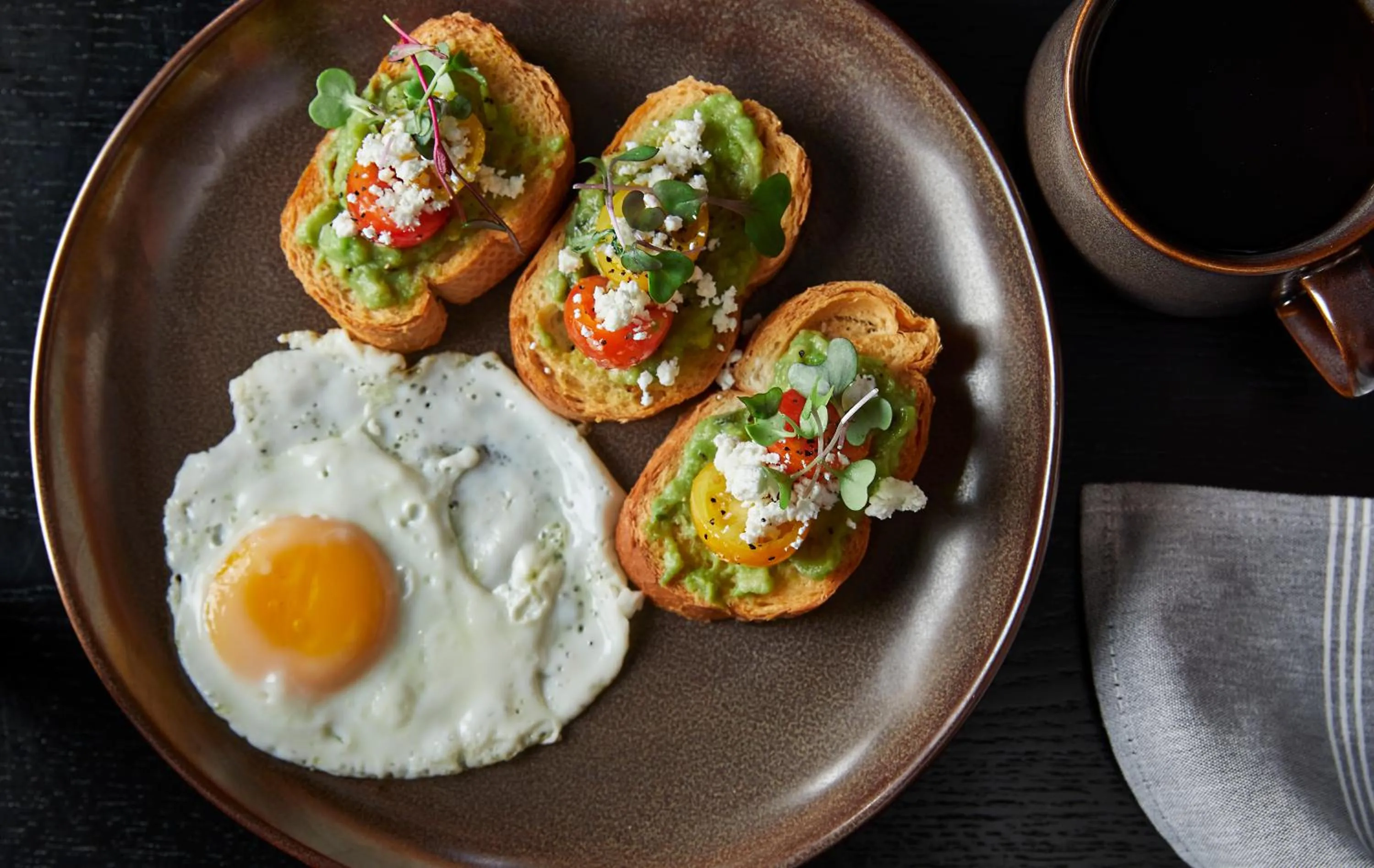 Breakfast in Renaissance Mobile Riverview Plaza Hotel