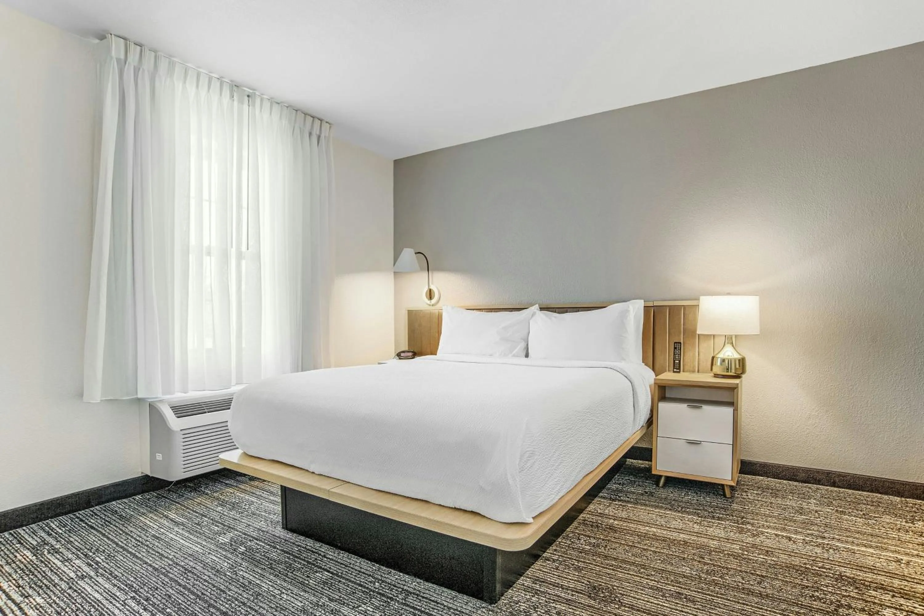 Bedroom, Bed in TownePlace Suites Mobile