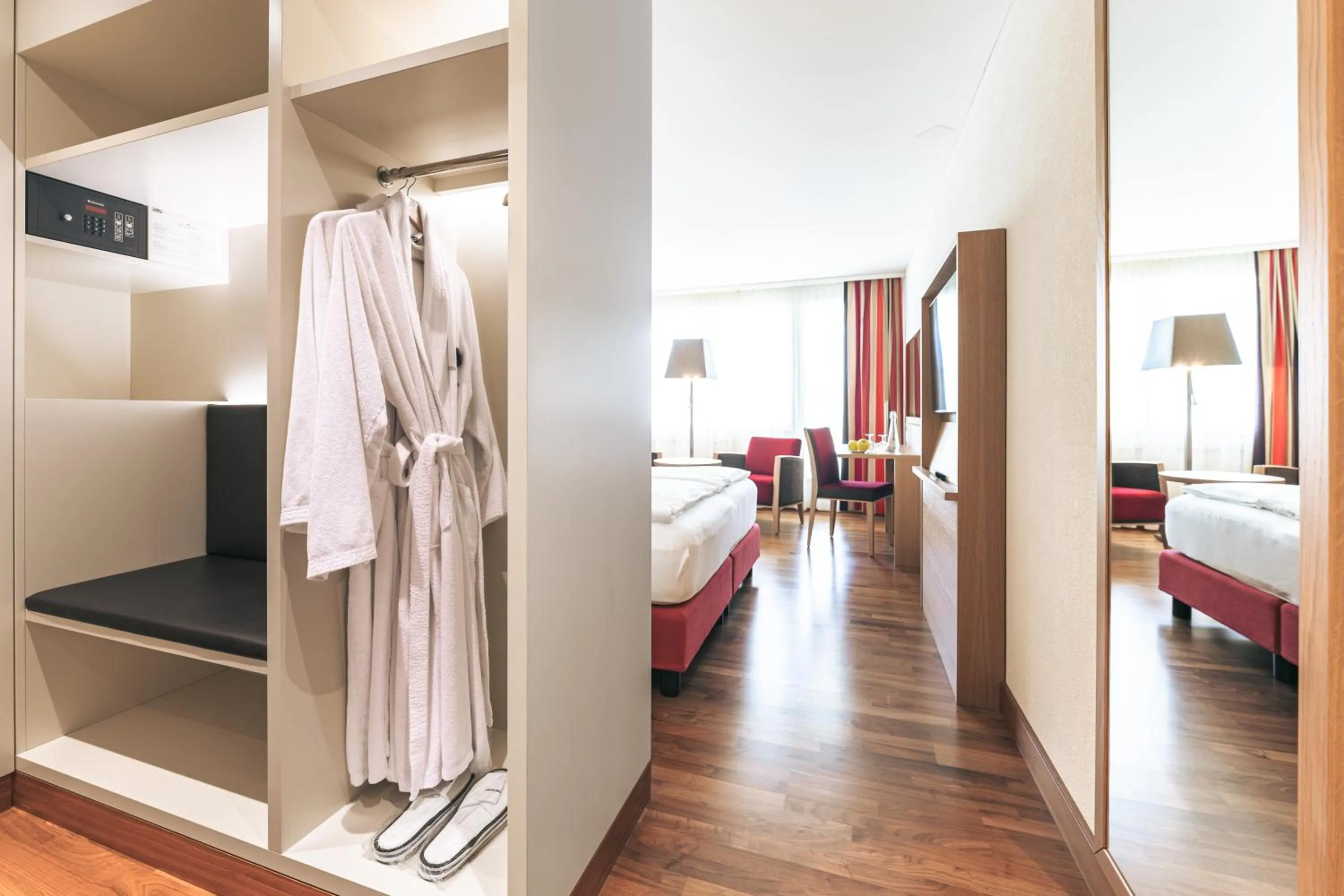 Photo of the whole room, Bed in Swiss Holiday Park Resort