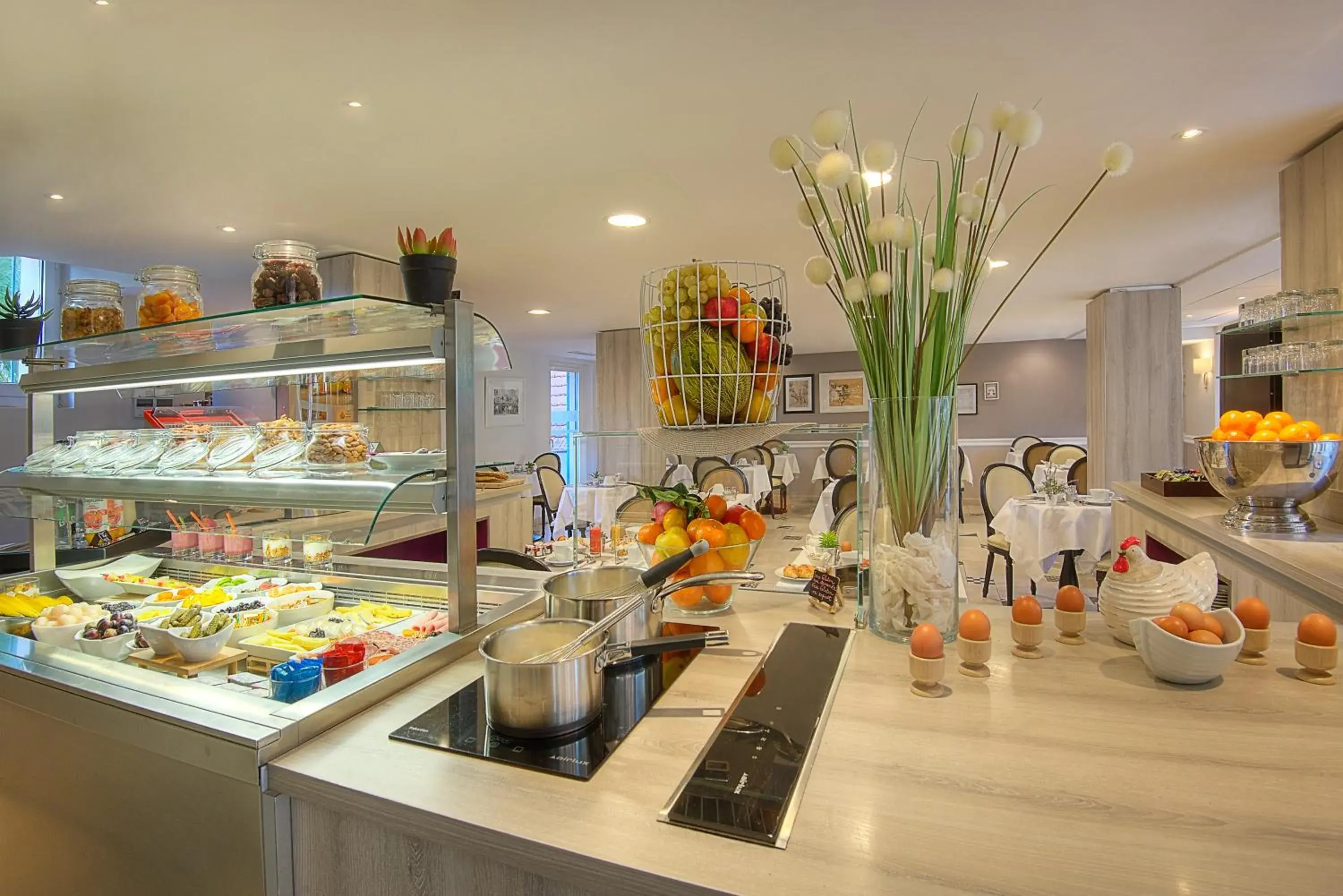 Breakfast in La Bastide de l'Oliveraie Breakfast in La Bastide de l'Oliveraie