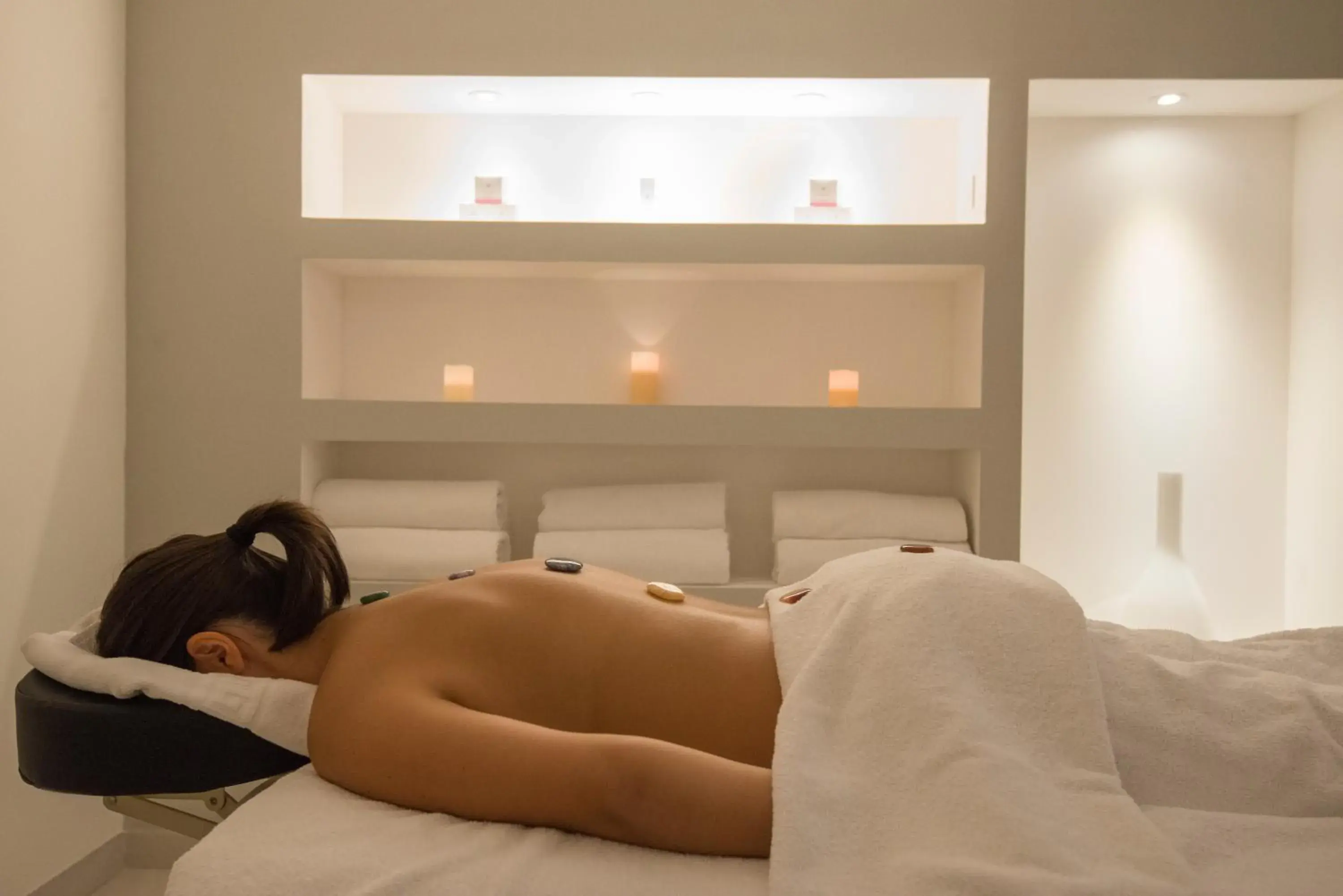 Massage, Bed in La Bastide de l'Oliveraie Massage, Bed in La Bastide de l'Oliveraie