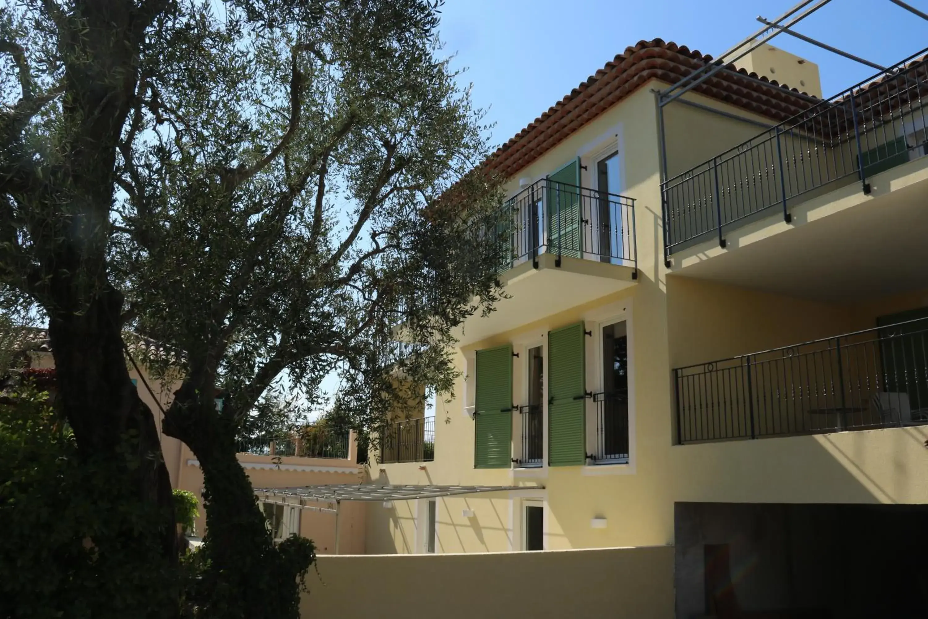 Property building in La Bastide de l'Oliveraie Property building in La Bastide de l'Oliveraie