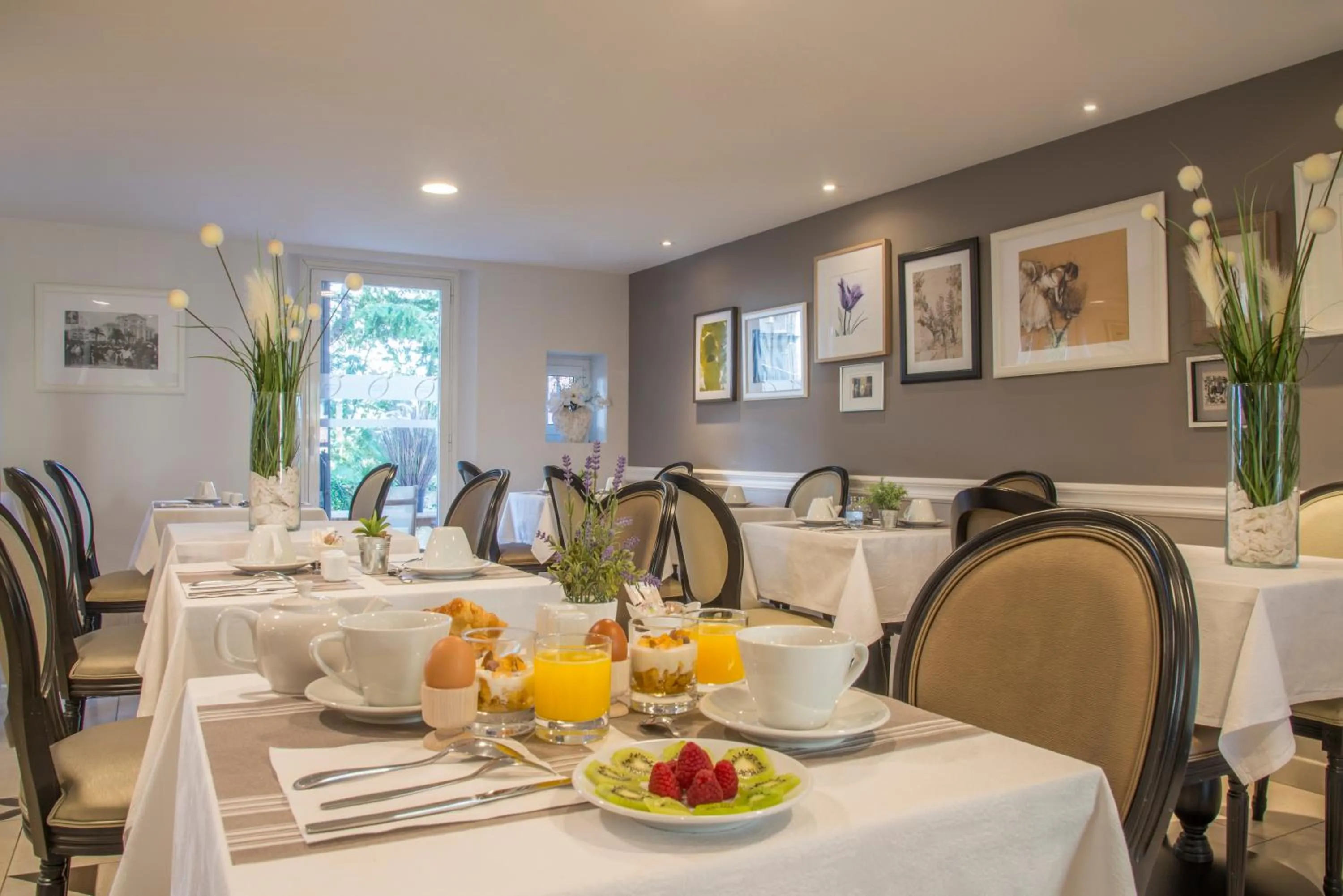 Restaurant/places to eat in La Bastide de l'Oliveraie