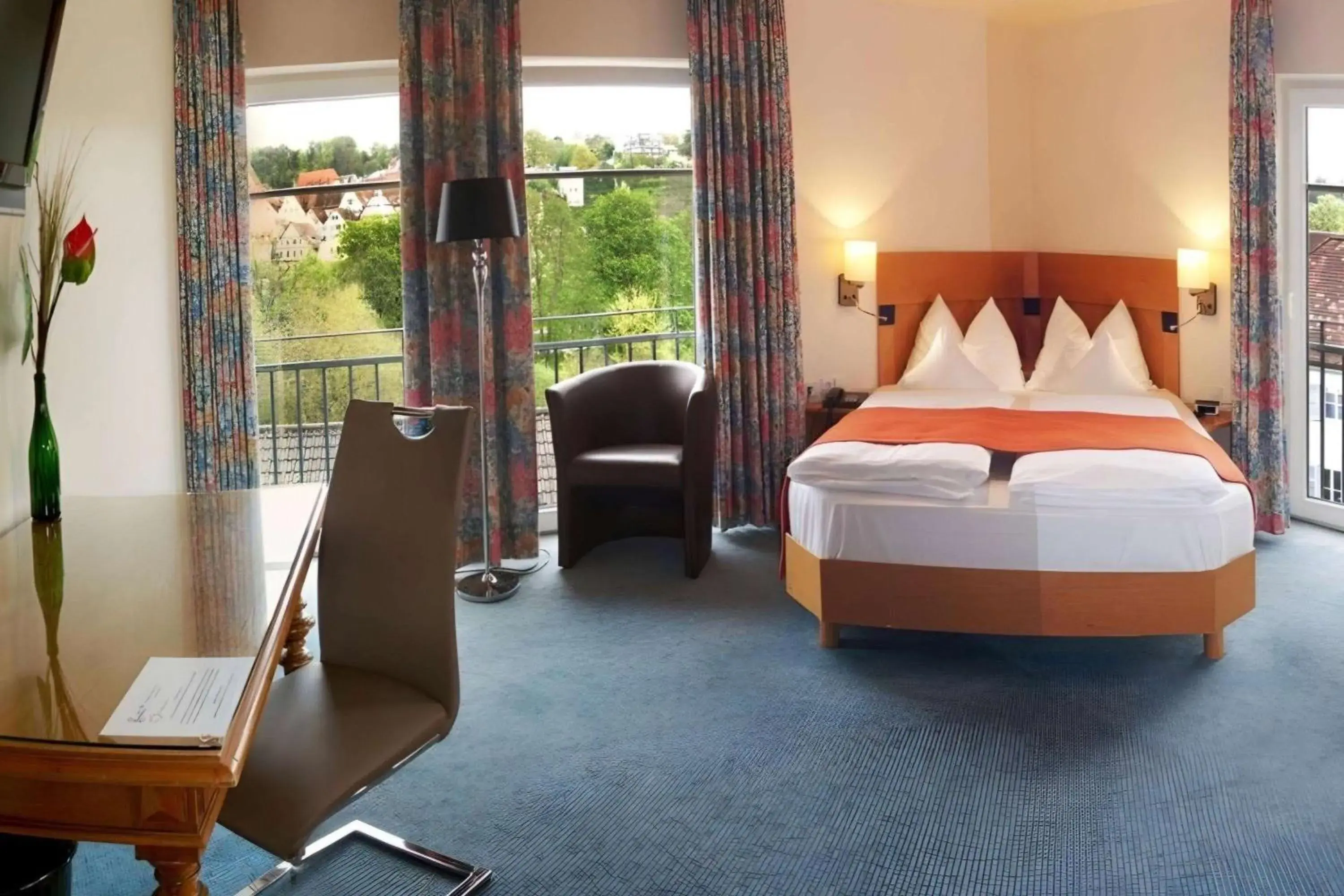 Photo of the whole room, Bed in Hotel Kronprinz Photo of the whole room, Bed in Hotel Kronprinz