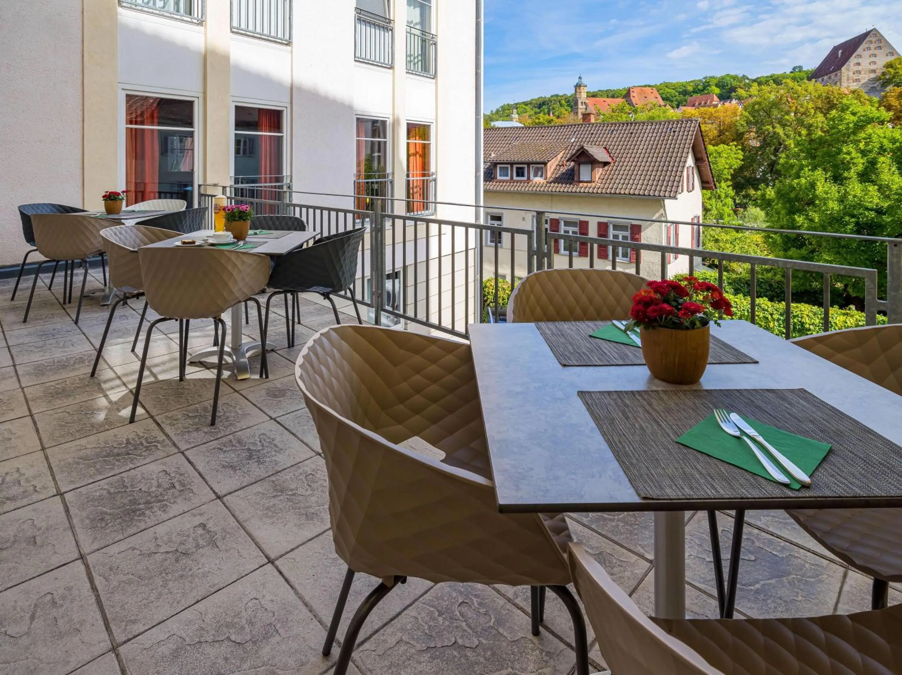 Restaurant/places to eat in Aspire Kronprinz, Trademark Collection by Wyndham